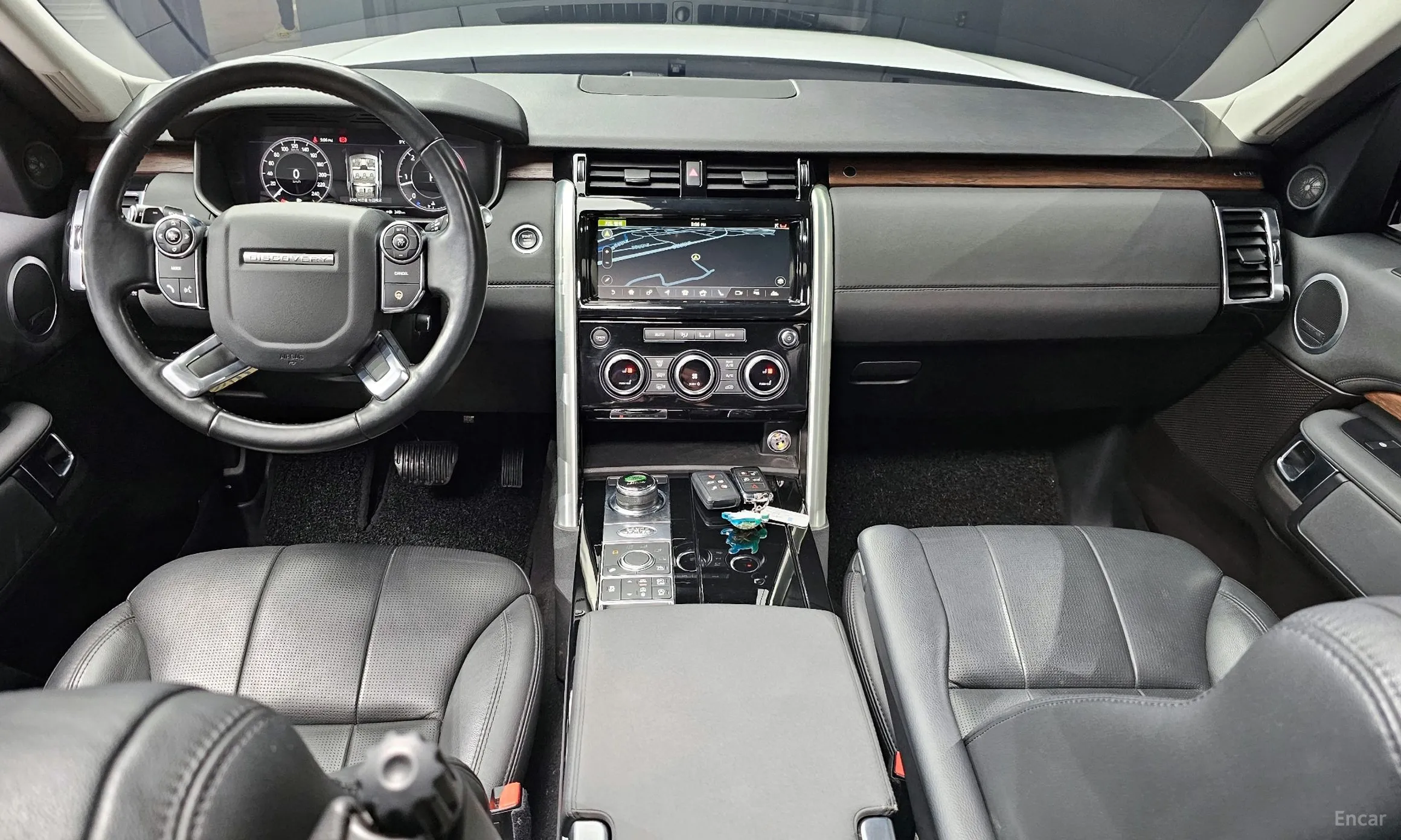 Land Rover Discovery 5 превью 7