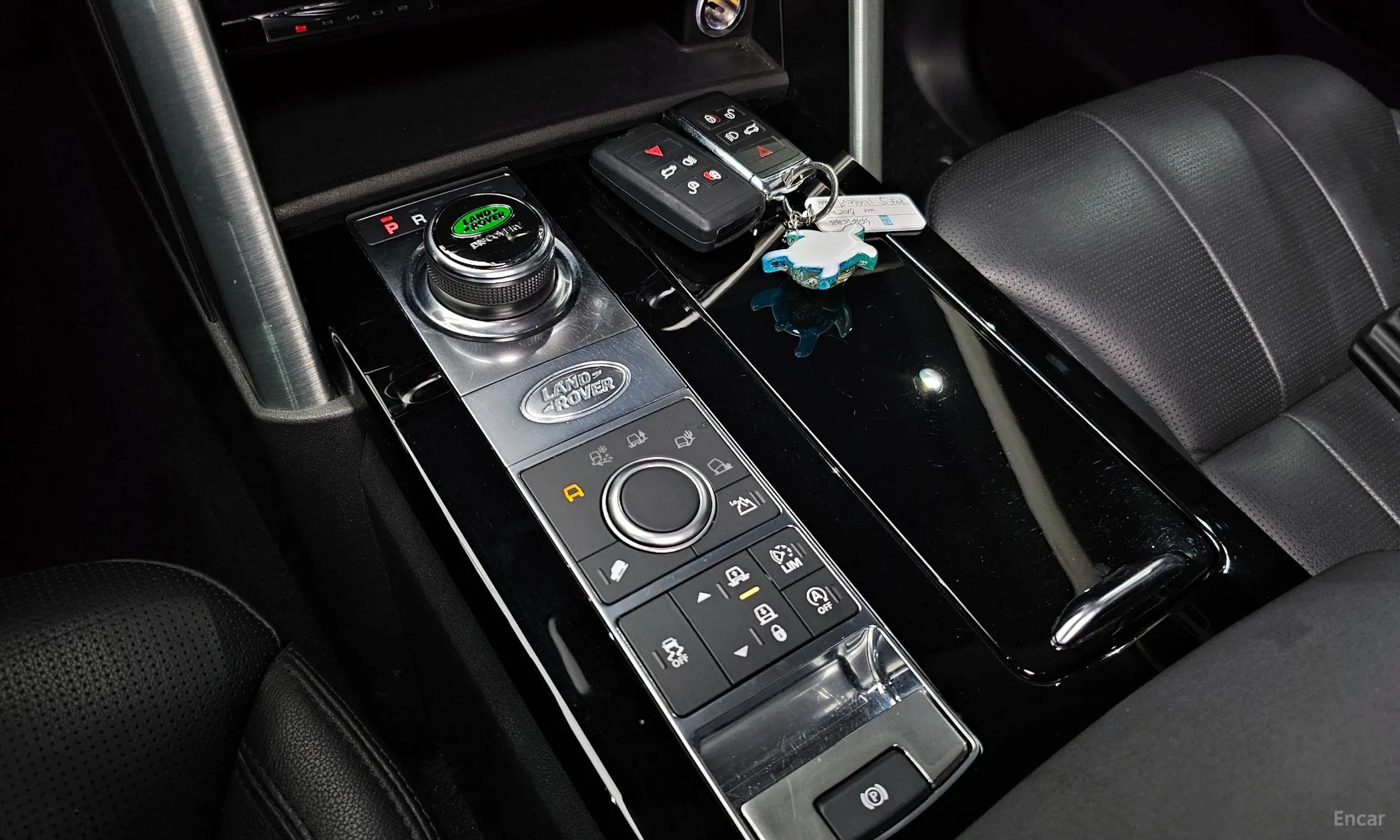 Land Rover Discovery 5 превью 9
