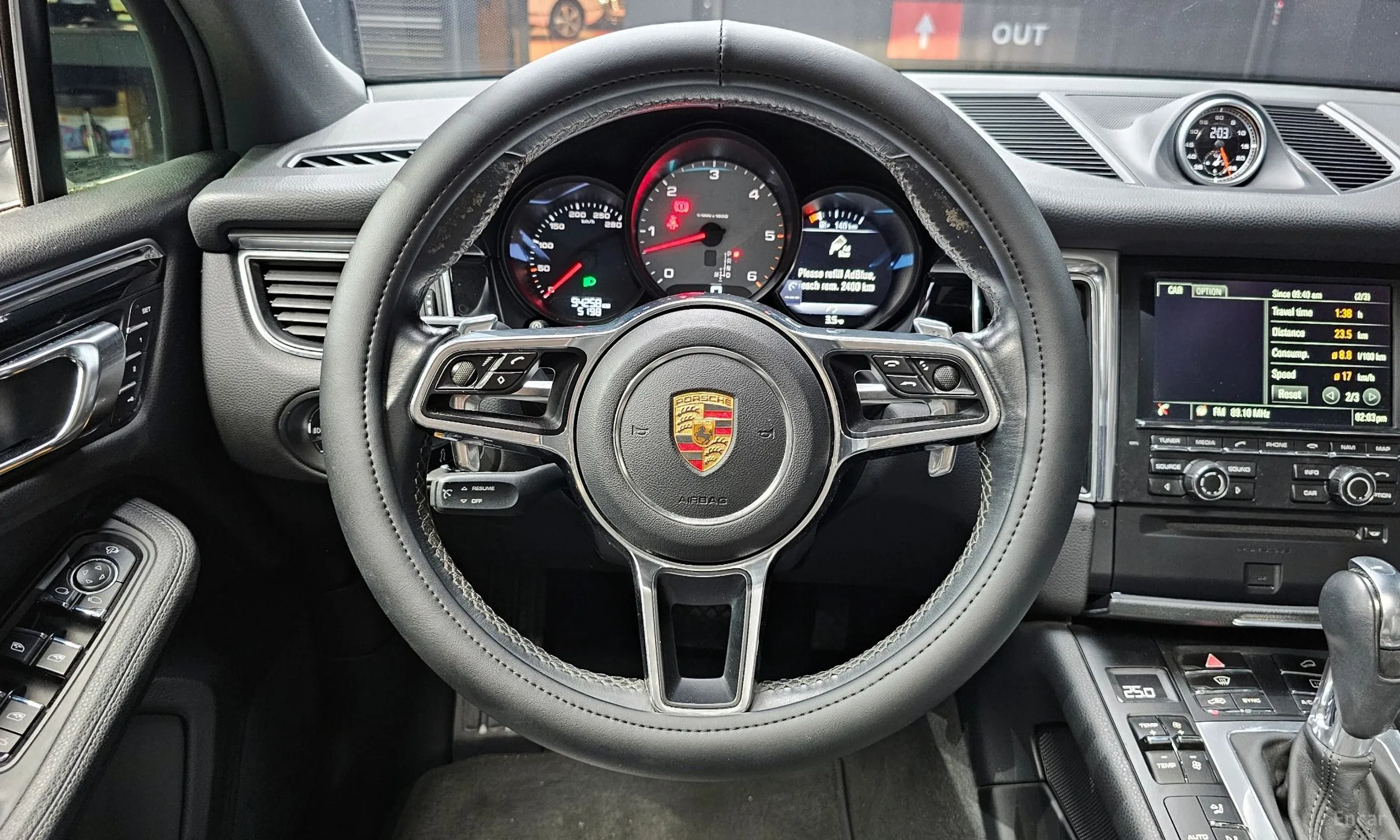 Porsche Macan превью 13
