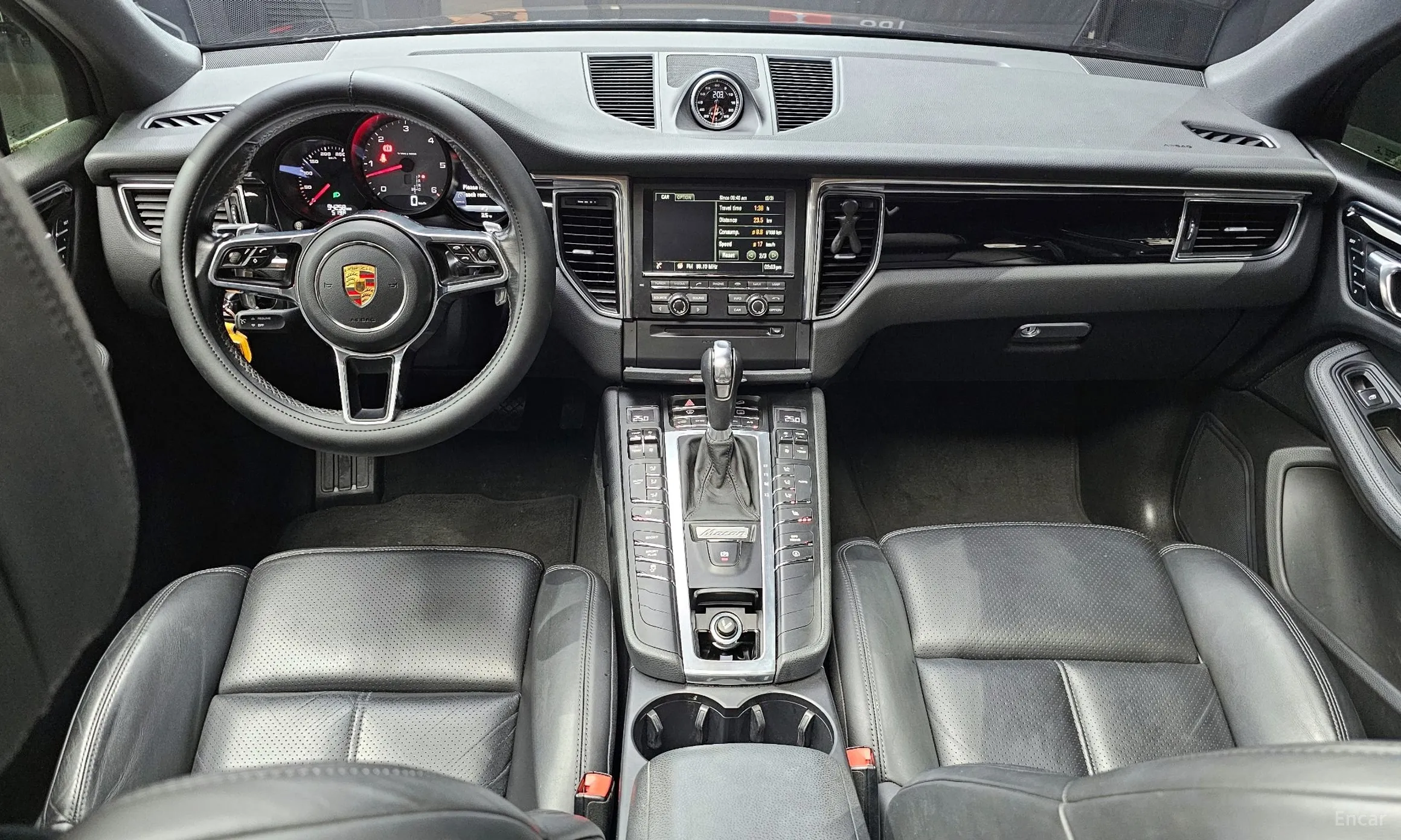 Porsche Macan превью 7