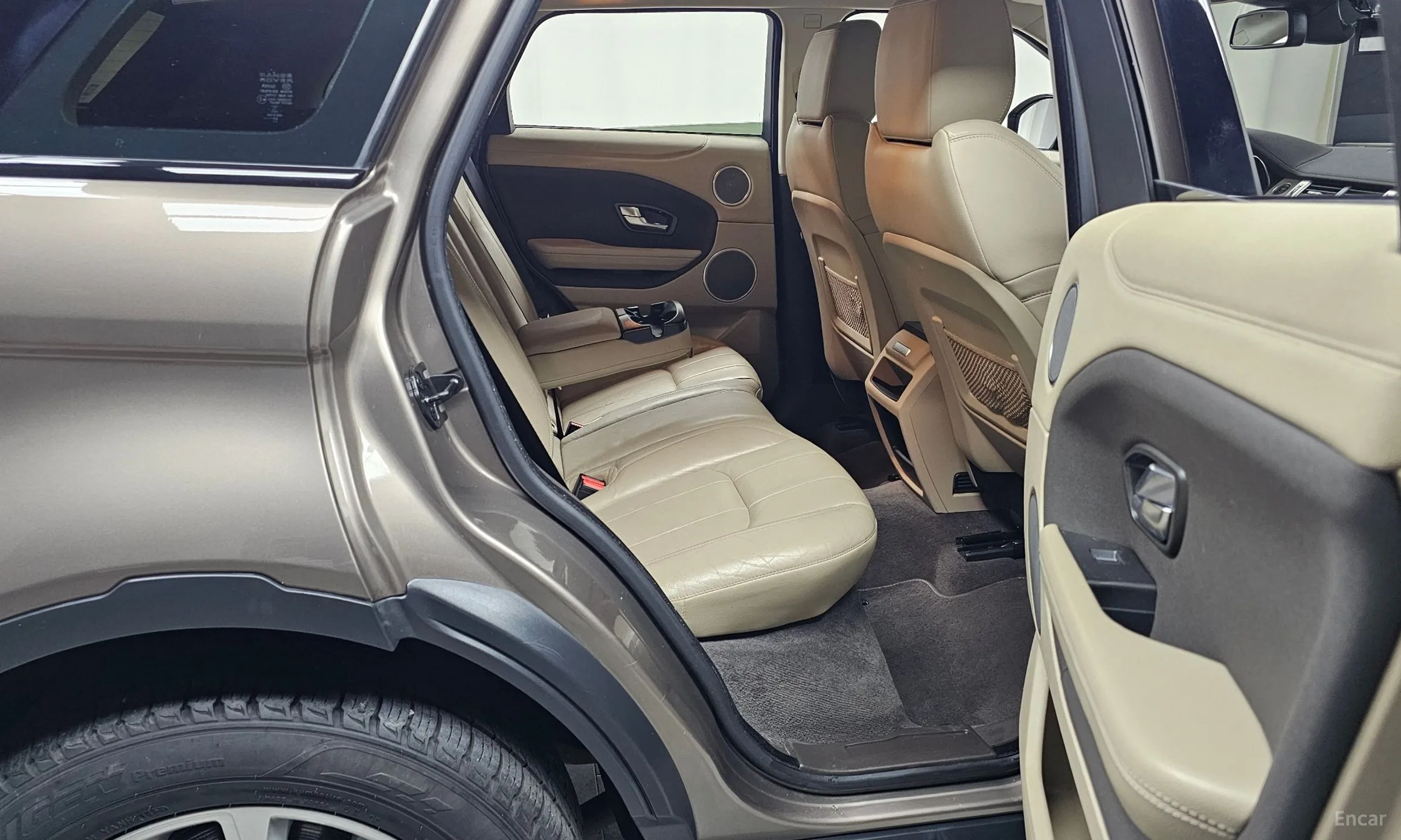 Land Rover Range Rover Evoque превью 12