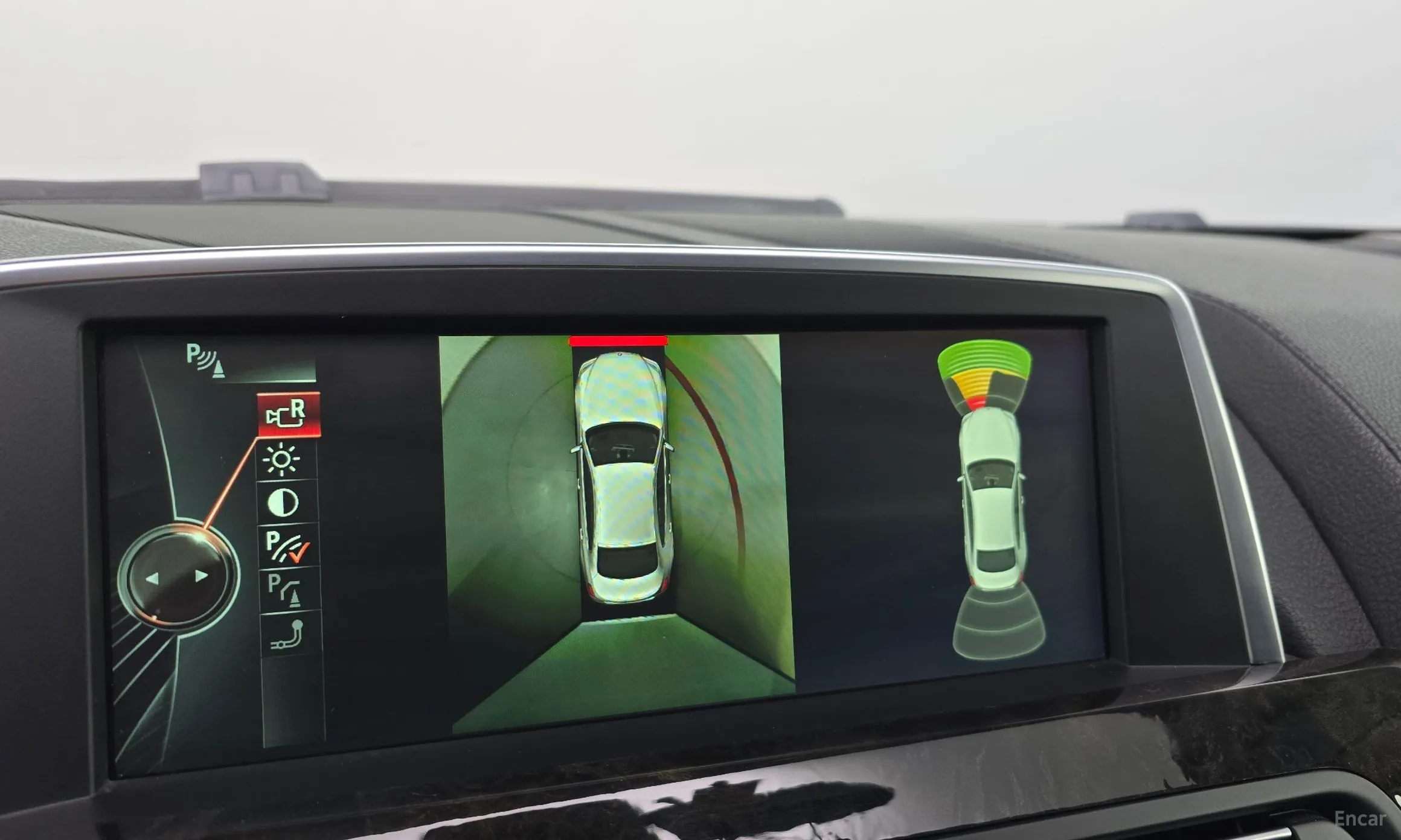 BMW 6 Series (F12) превью 15