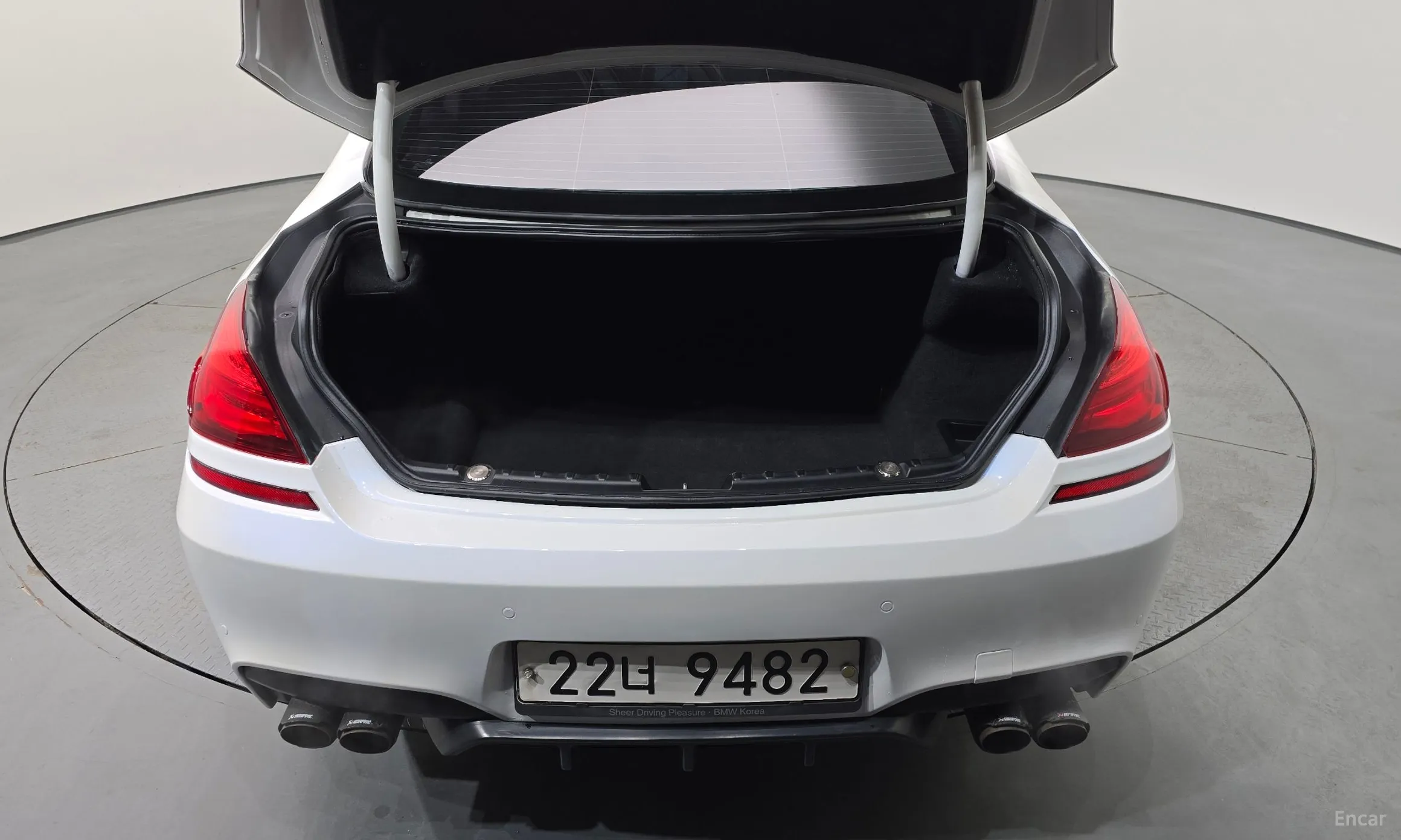 BMW 6 Series (F12) превью 20