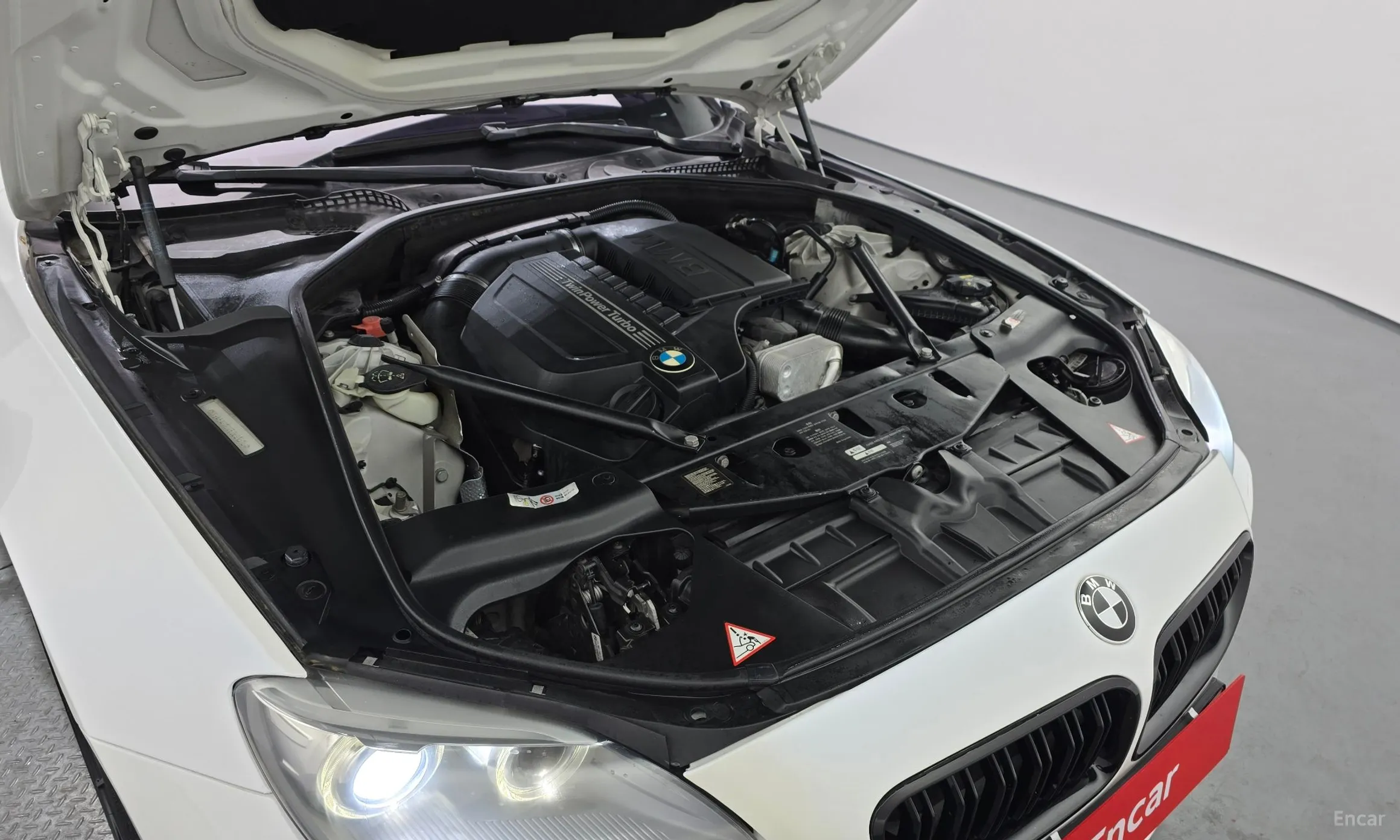 BMW 6 Series (F12) превью 6