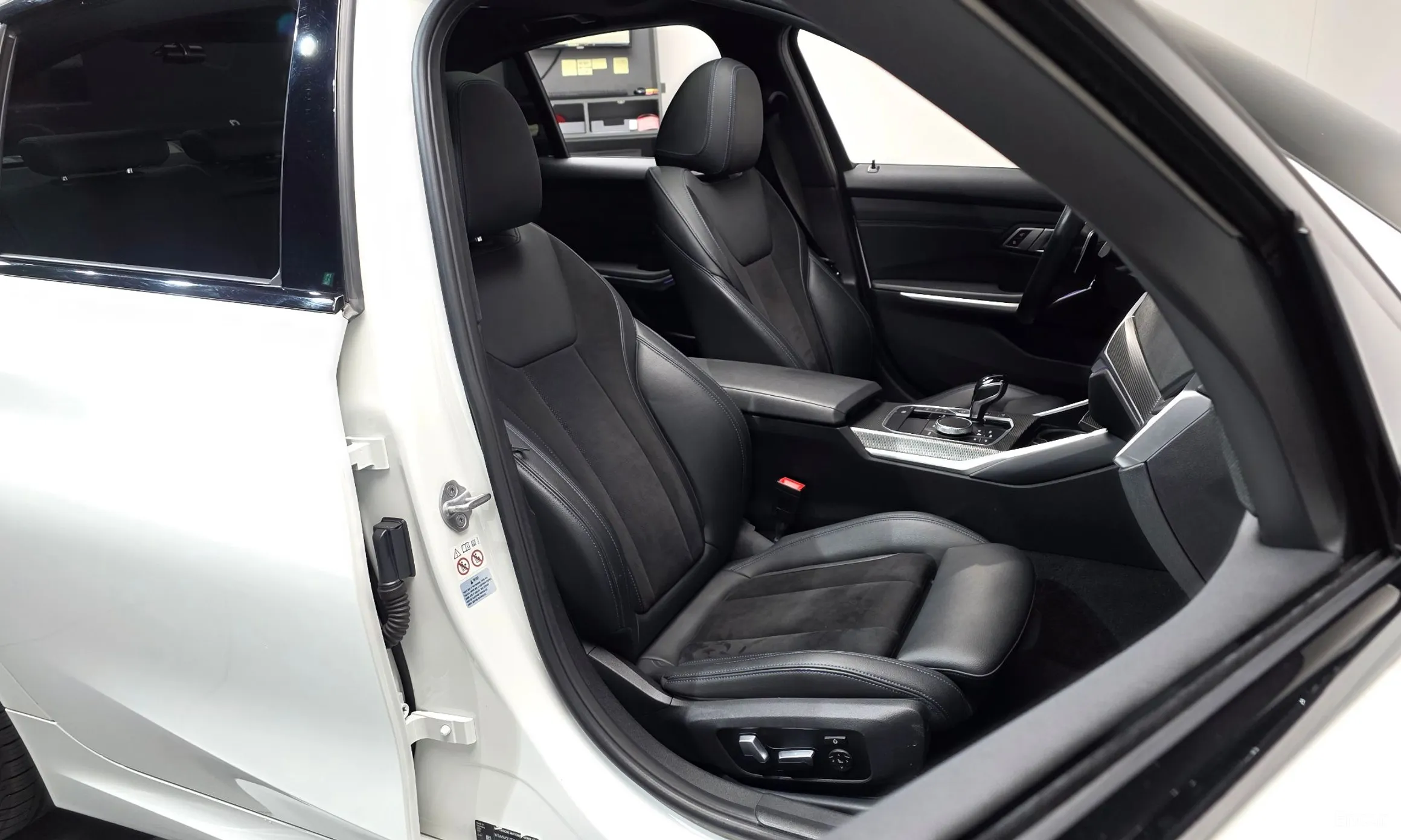 BMW 3 Series (G20) превью 10