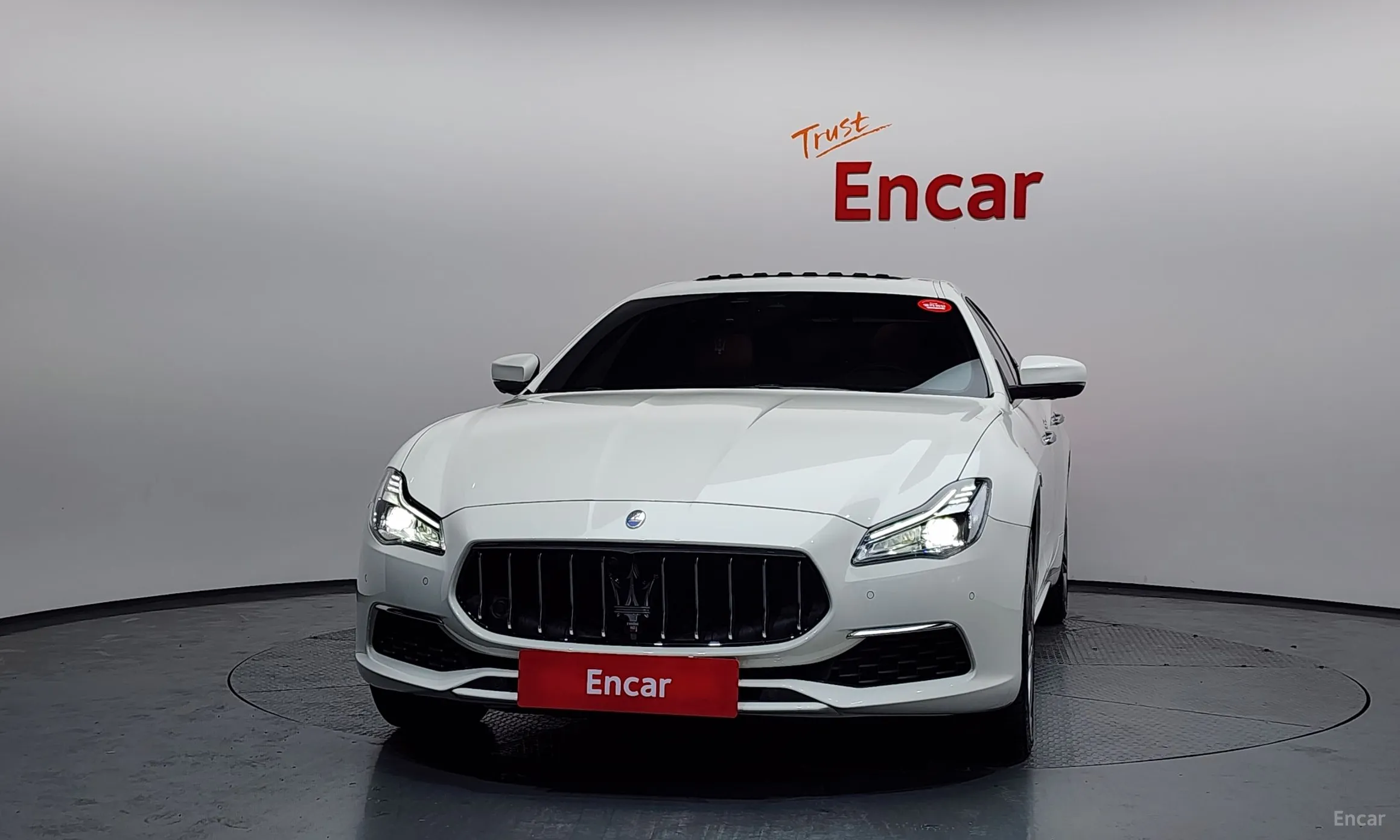 Maserati Quattroporte превью 3