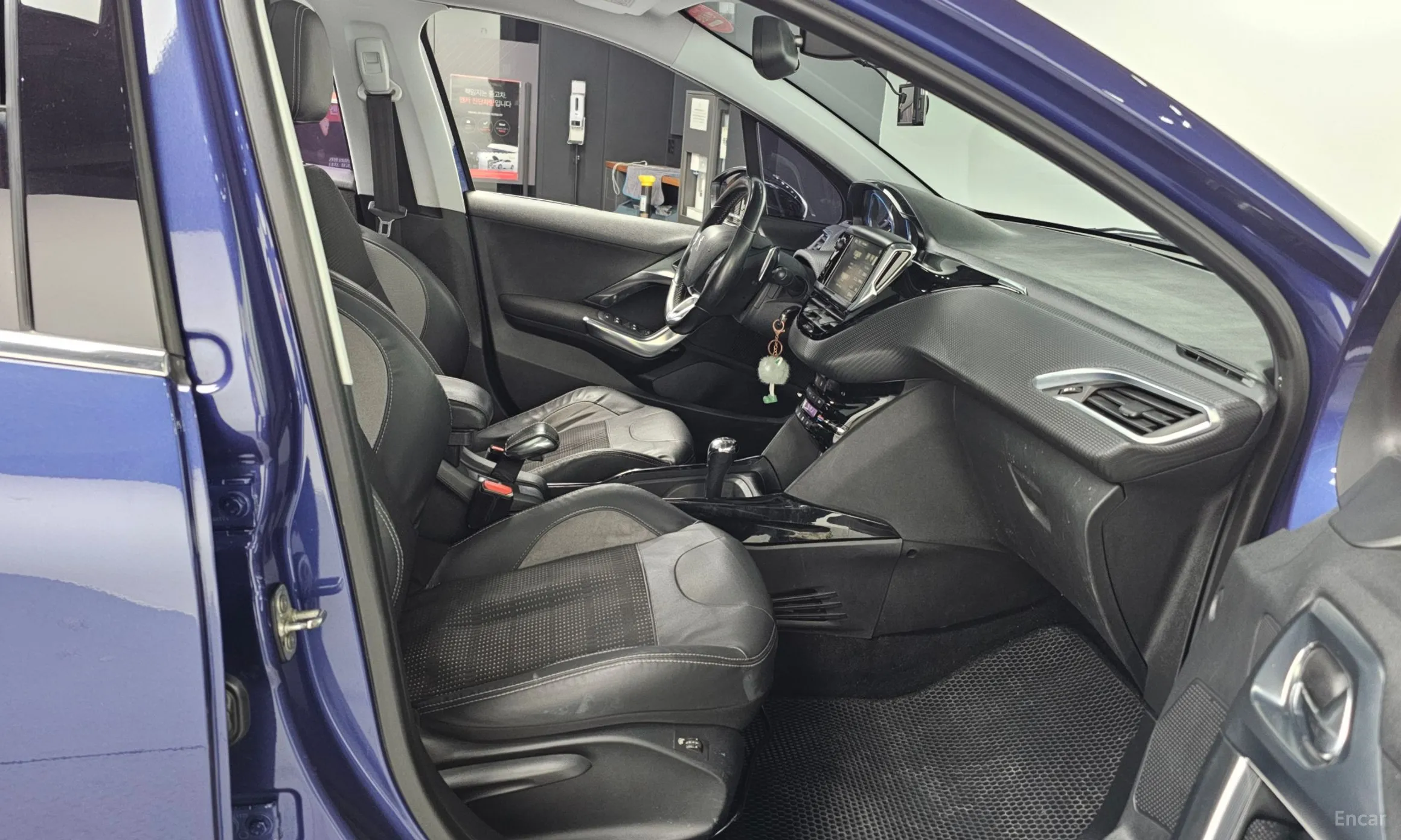 Peugeot 2008. превью 11