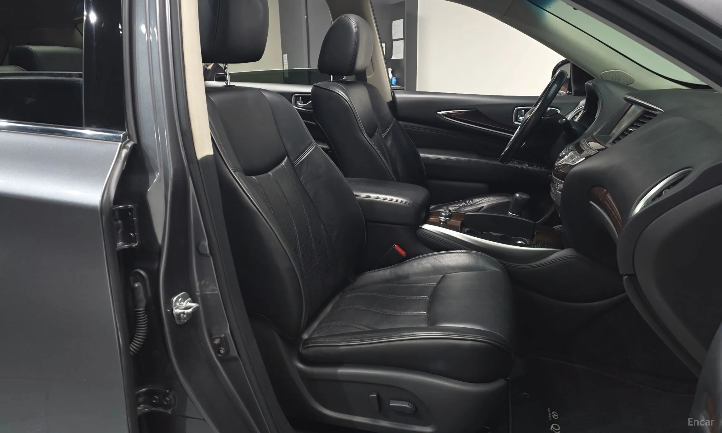 Infiniti QX60 превью 10