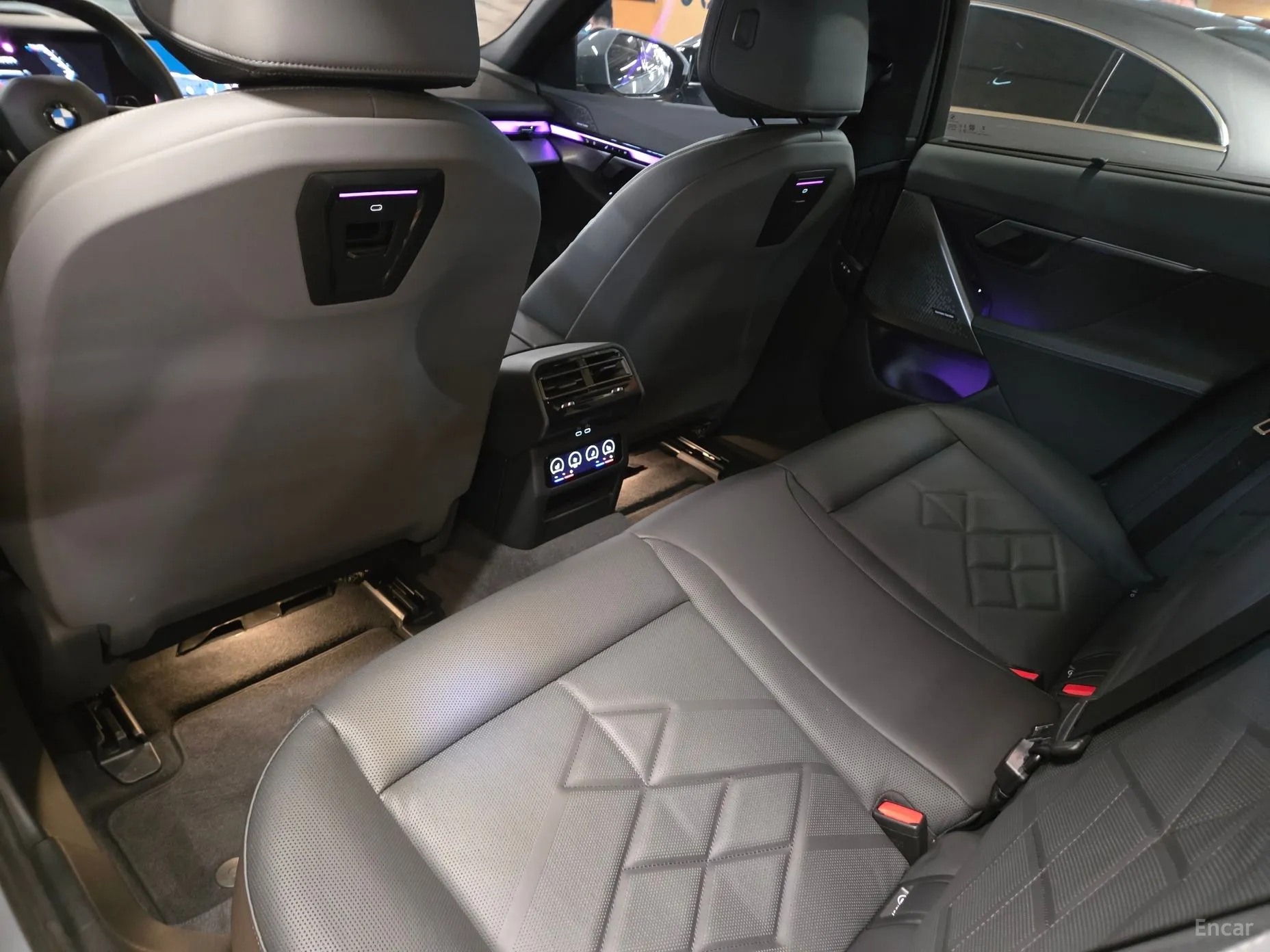 BMW 5 Series (G60) превью 7