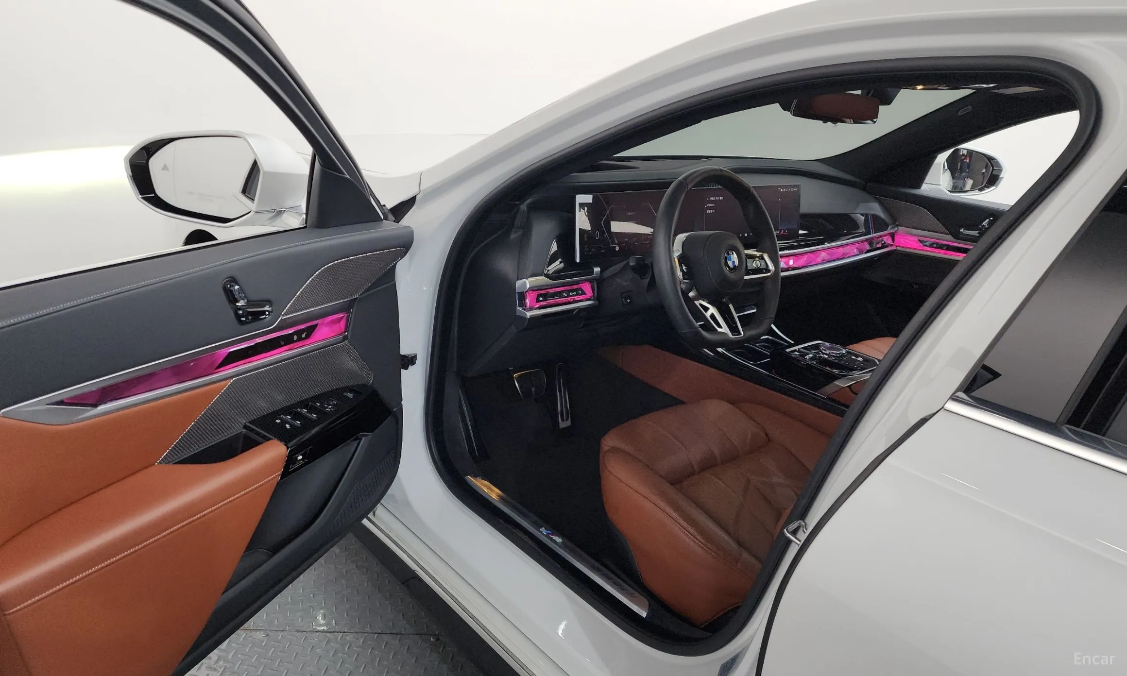 BMW 7 Series (G70) превью 10