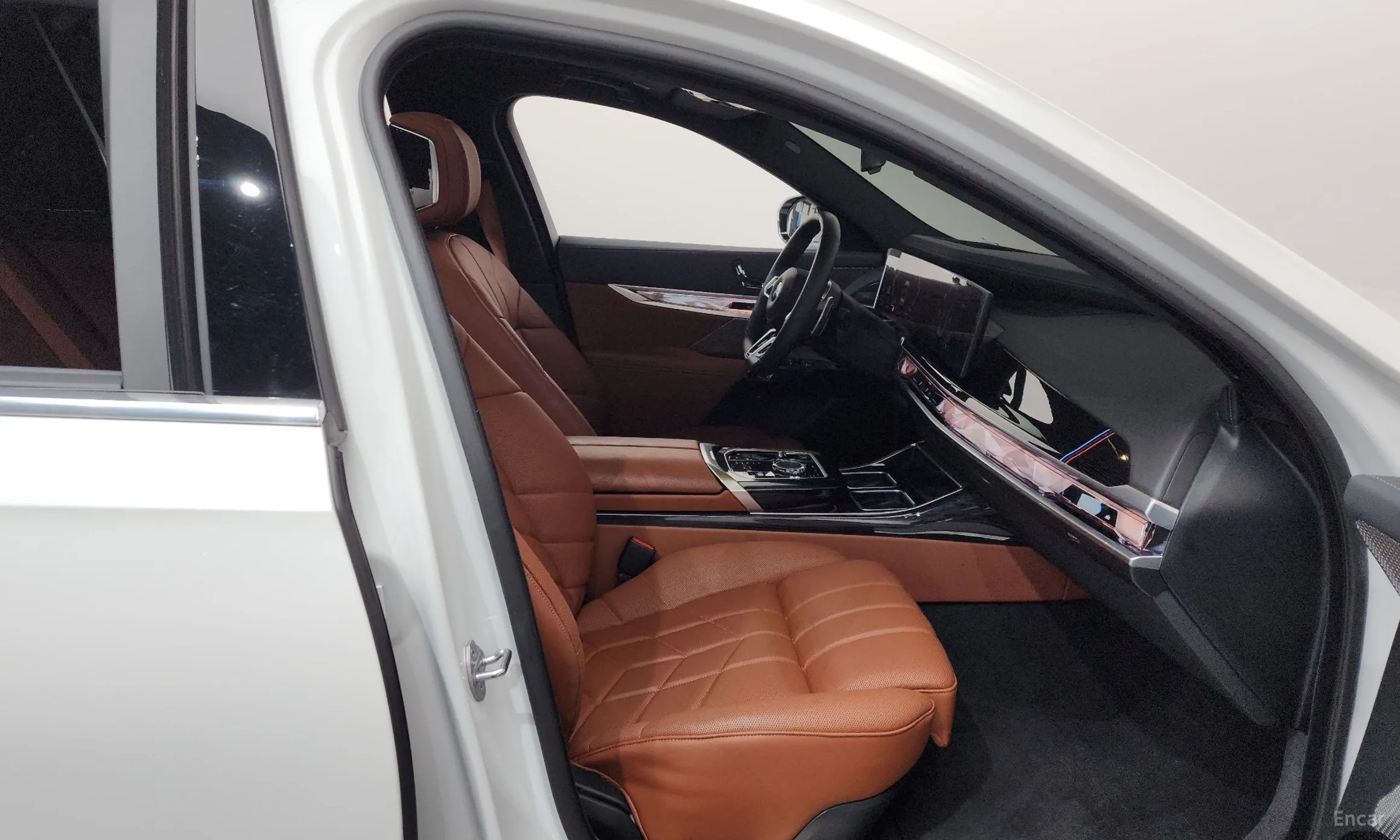 BMW 7 Series (G70) превью 11