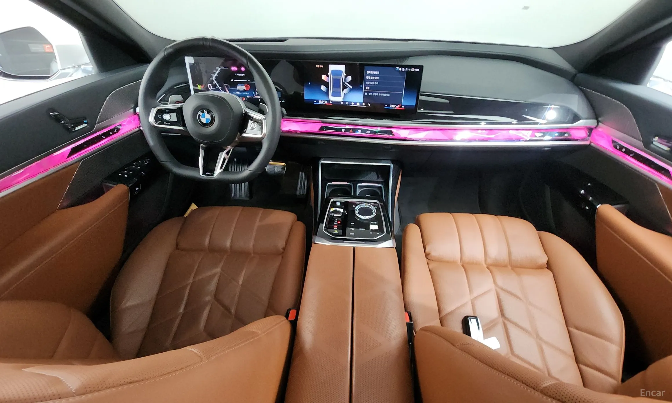 BMW 7 Series (G70) превью 7