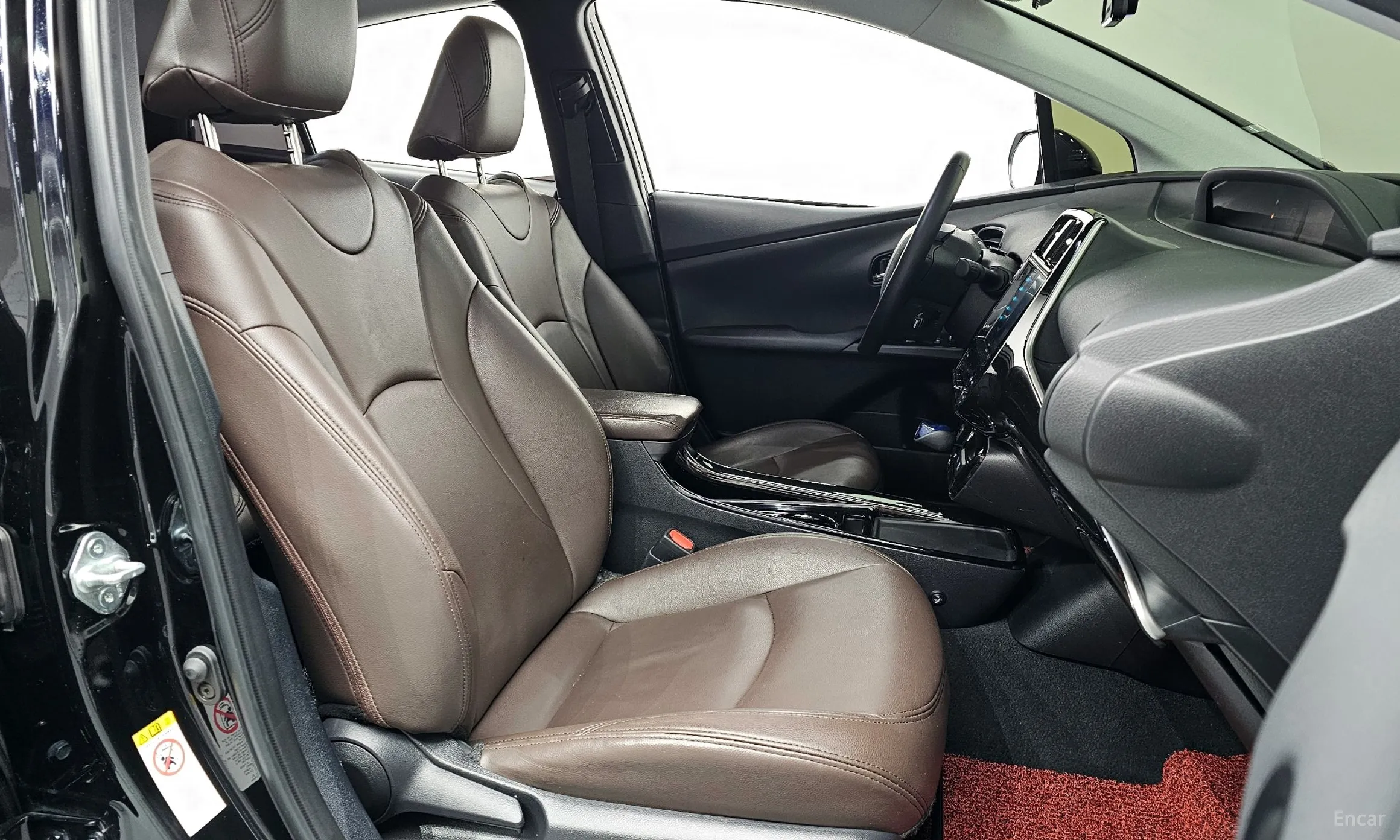 Toyota Prius 4th Generation превью 10