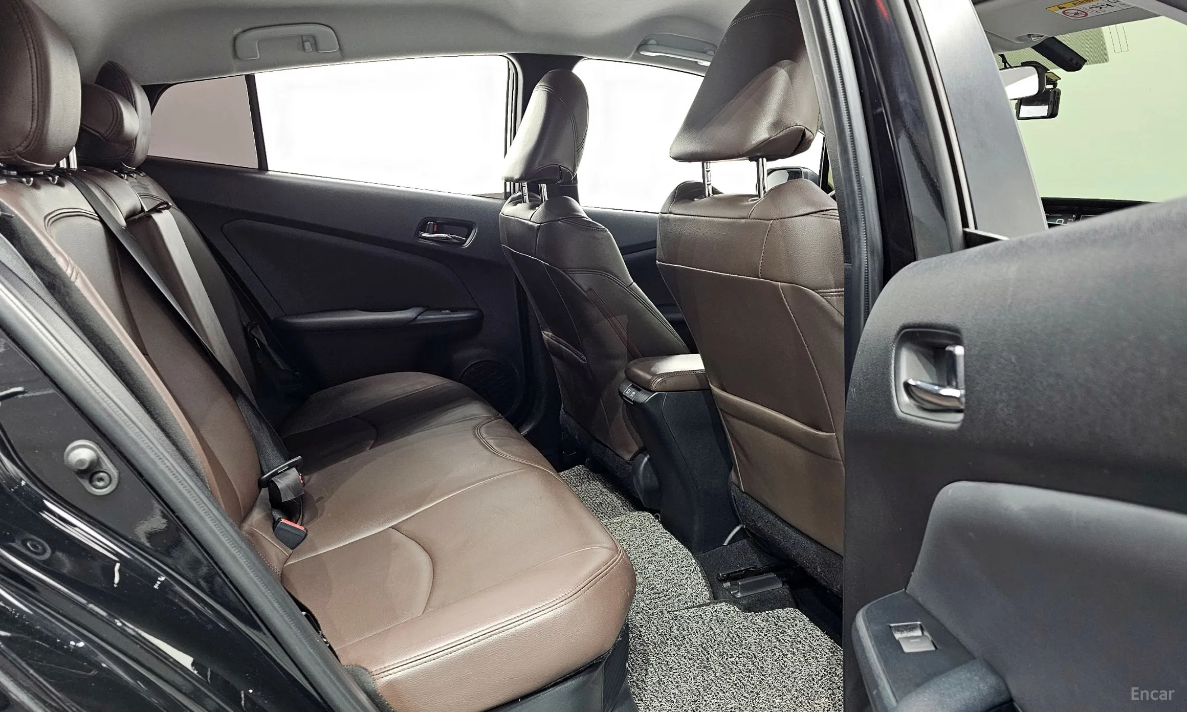 Toyota Prius 4th Generation превью 11