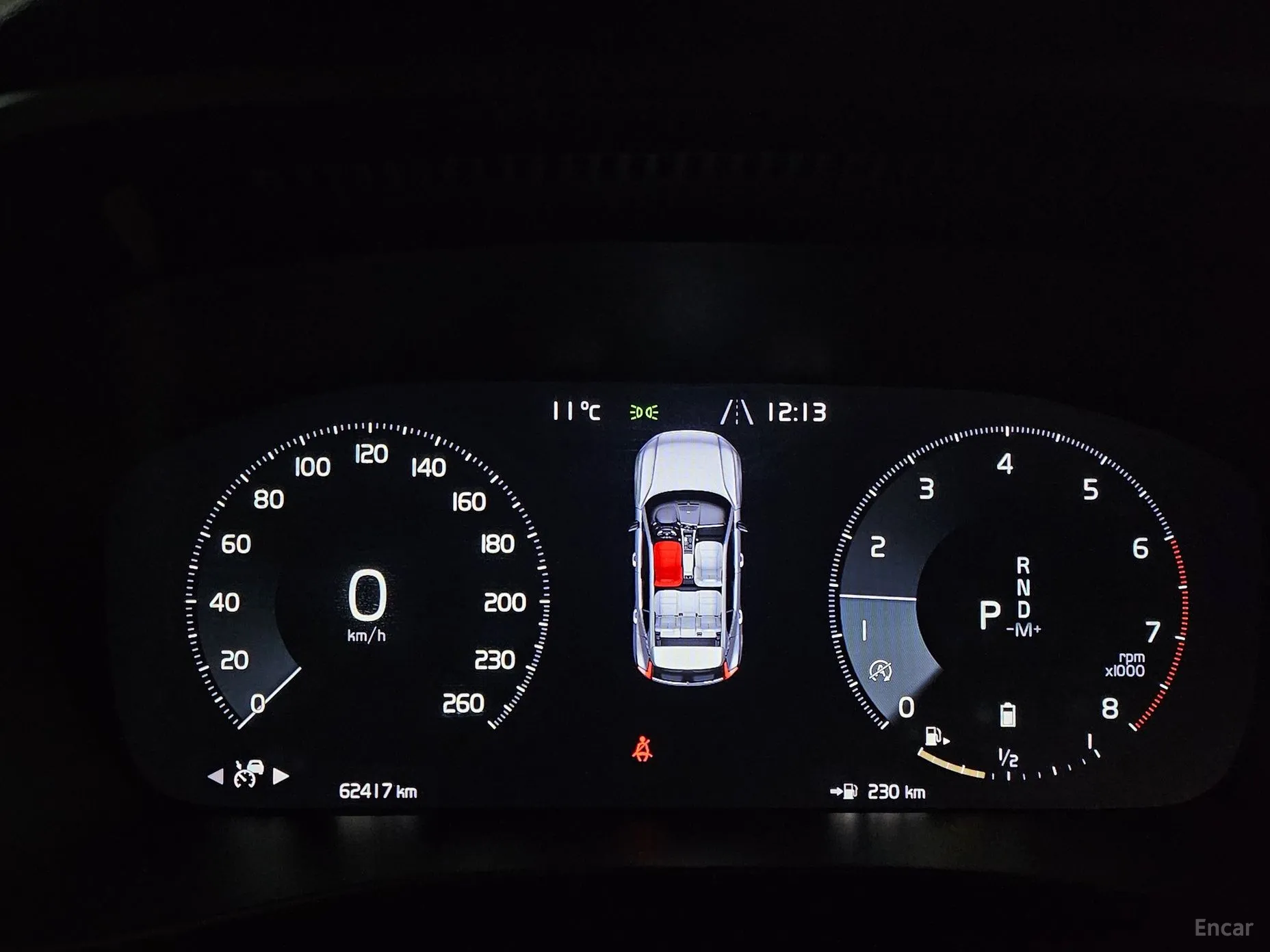 Volvo XC40 превью 8