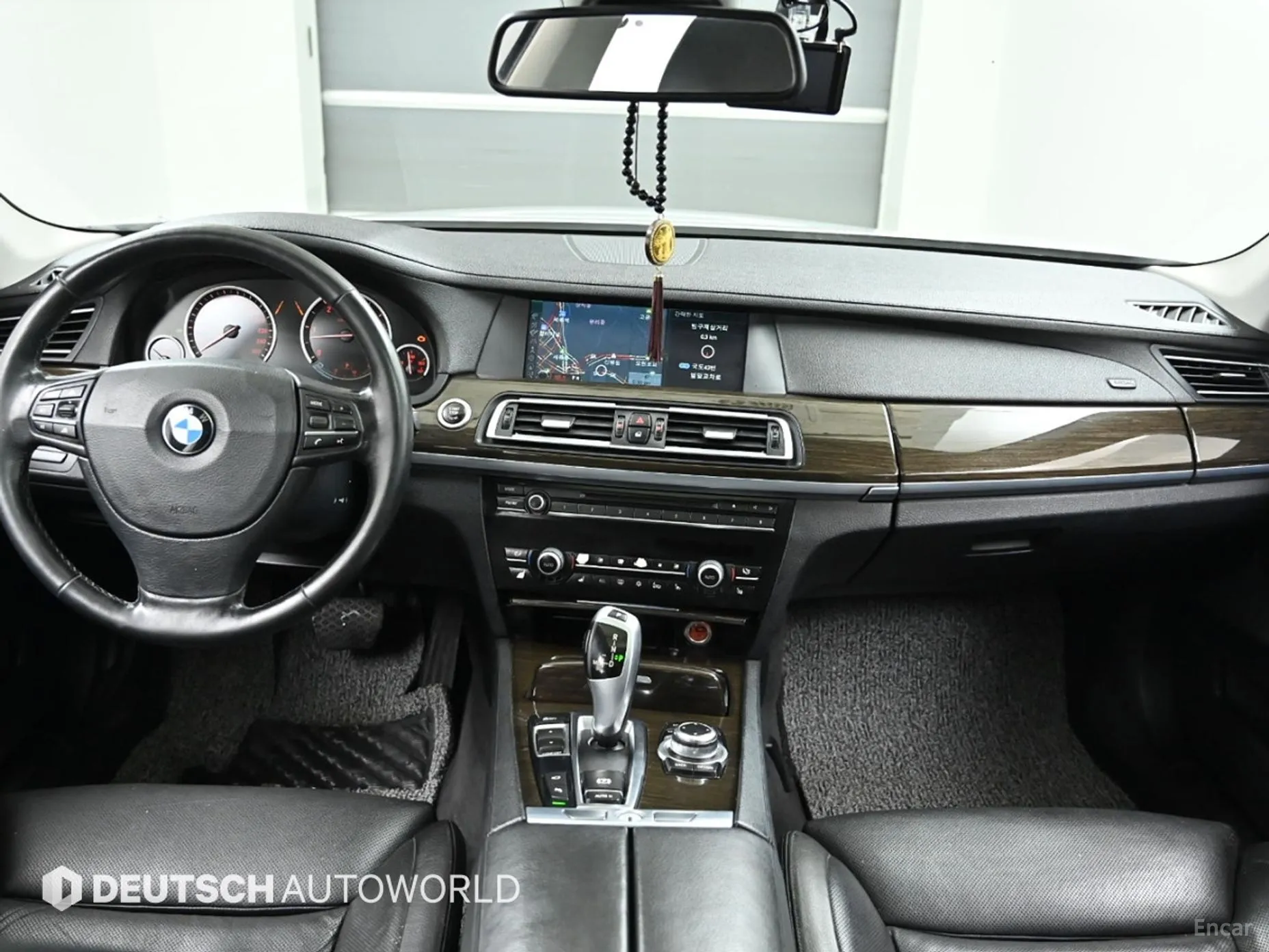 BMW 7 Series (F01) превью 7