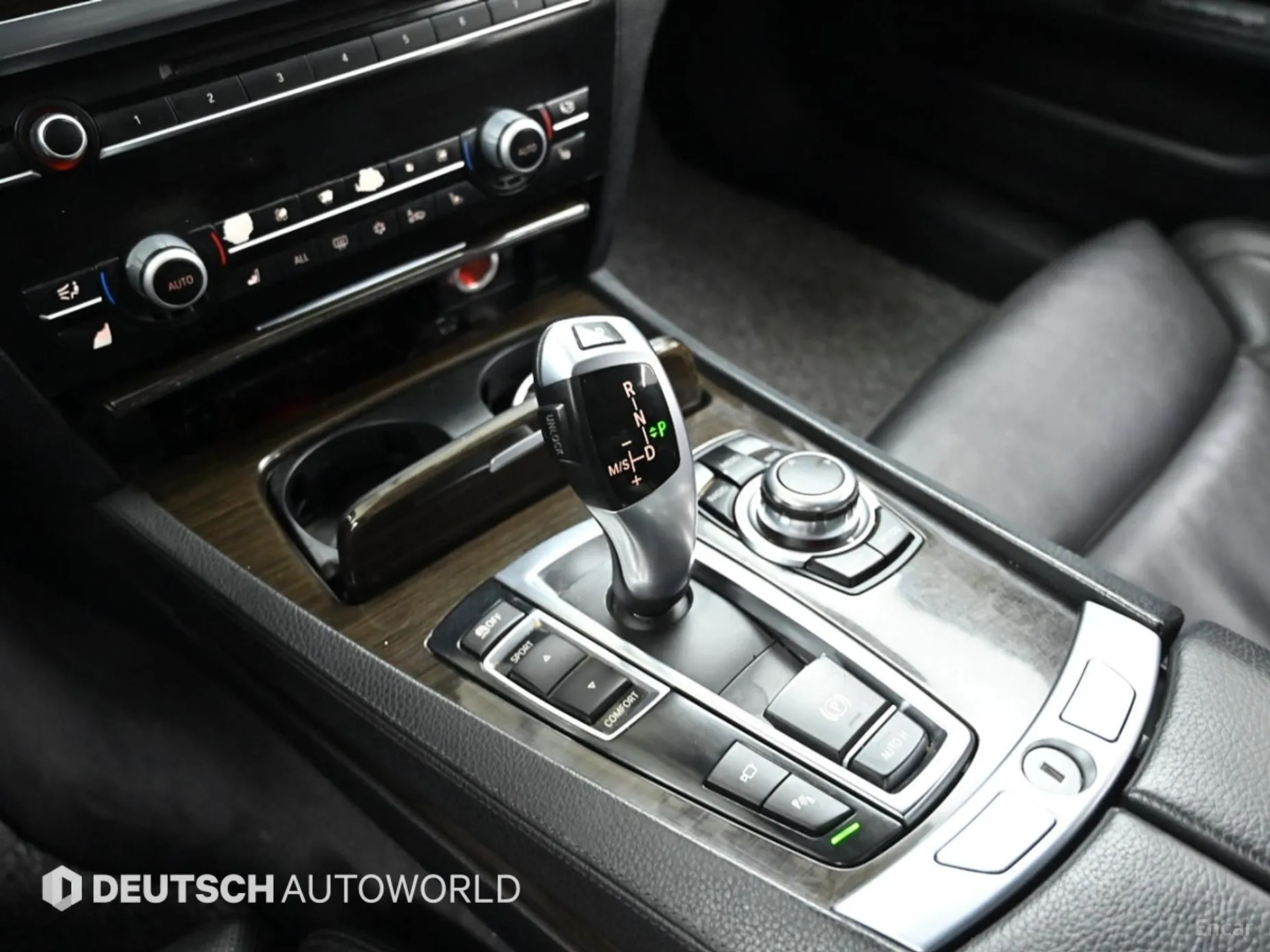 BMW 7 Series (F01) превью 9
