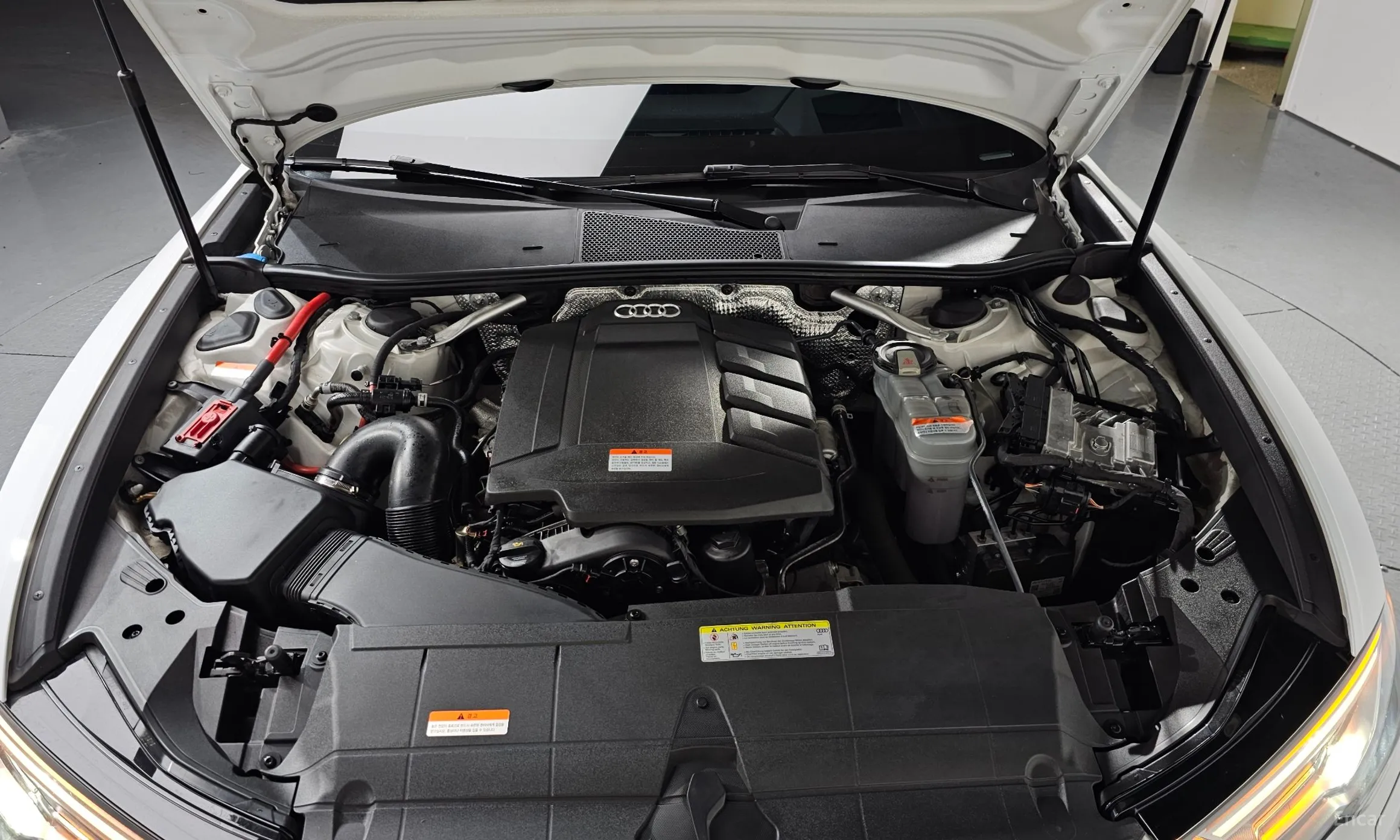 Audi A6 (C8) превью 6