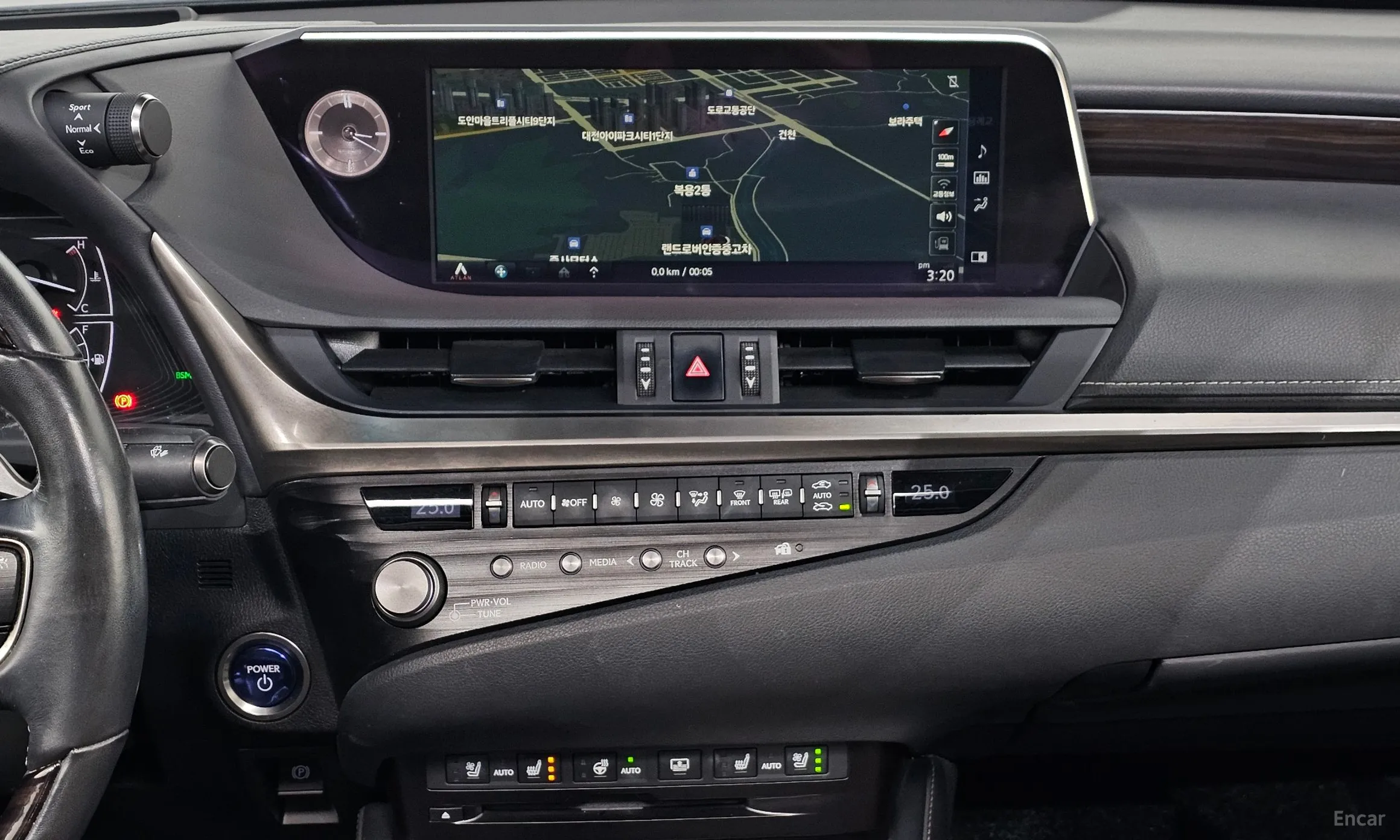 Lexus ES300h 7th Generation превью 15