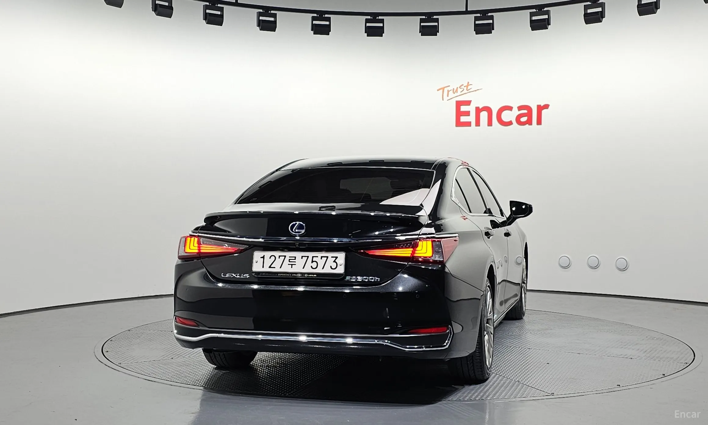Lexus ES300h 7th Generation превью 4