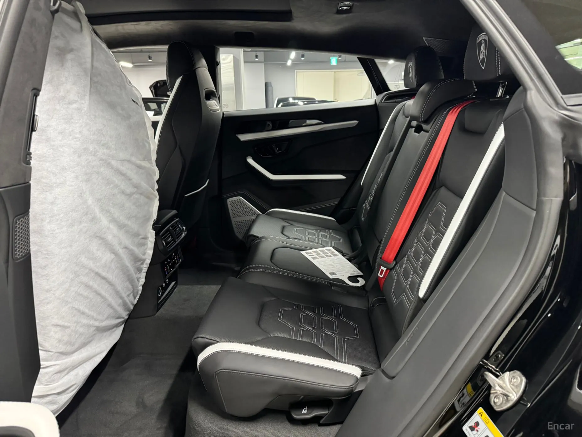 Lamborghini Urus превью 12