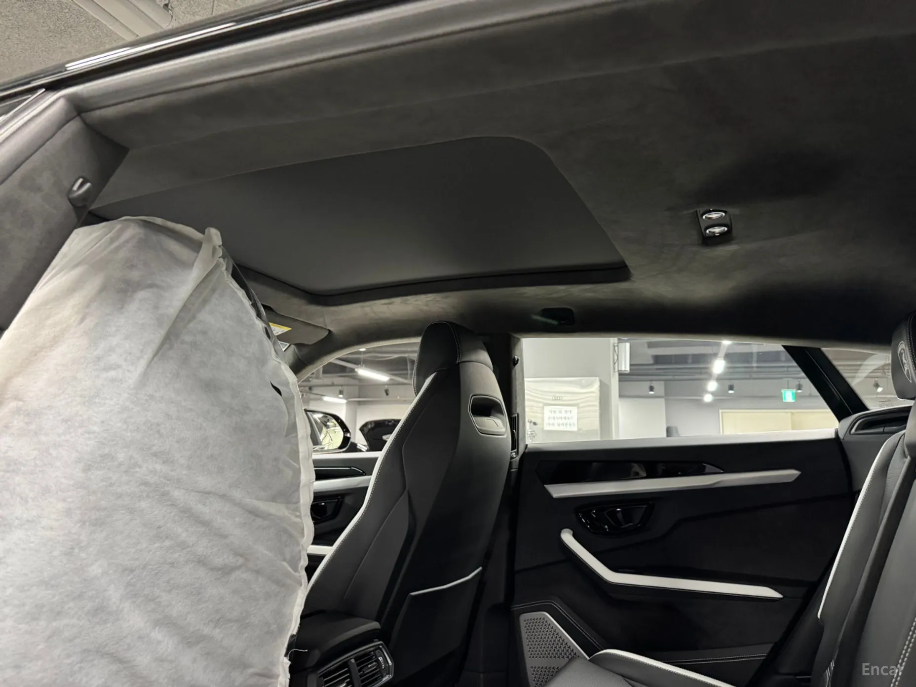Lamborghini Urus превью 13