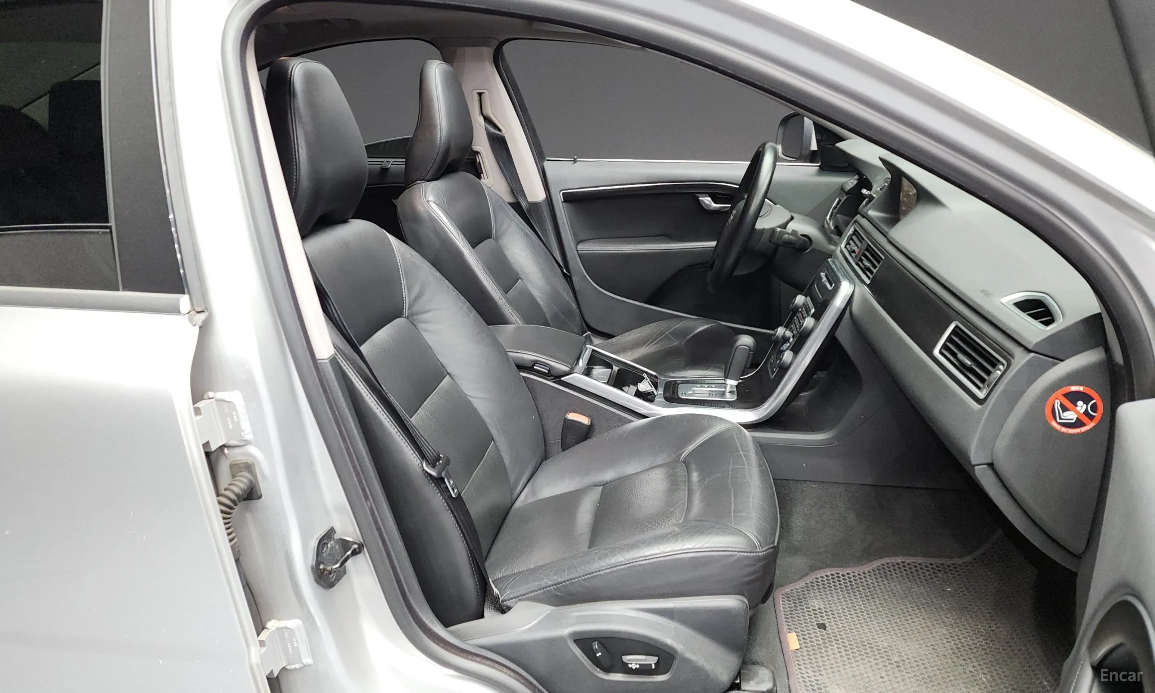 Volvo S80 превью 11