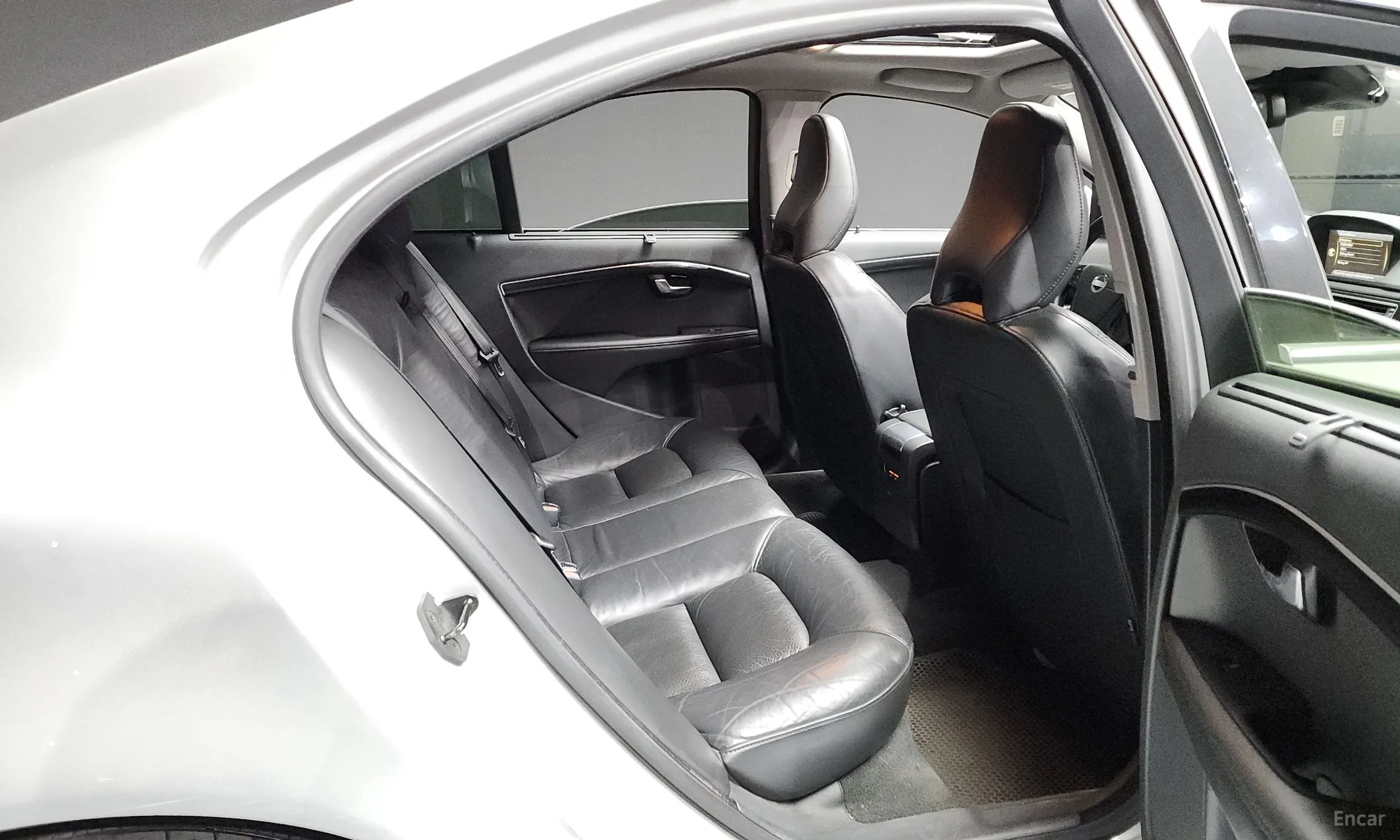 Volvo S80 превью 12