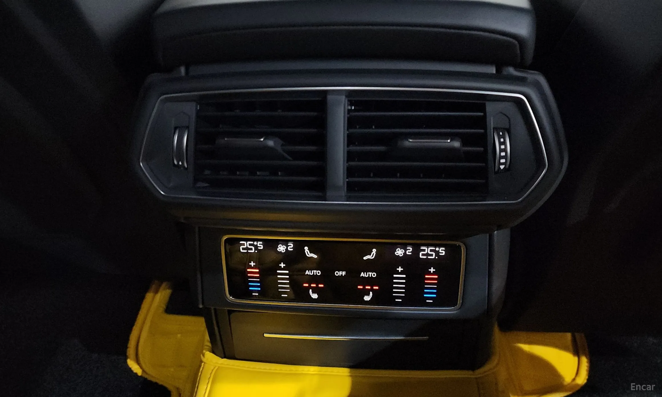 Lamborghini Urus превью 19