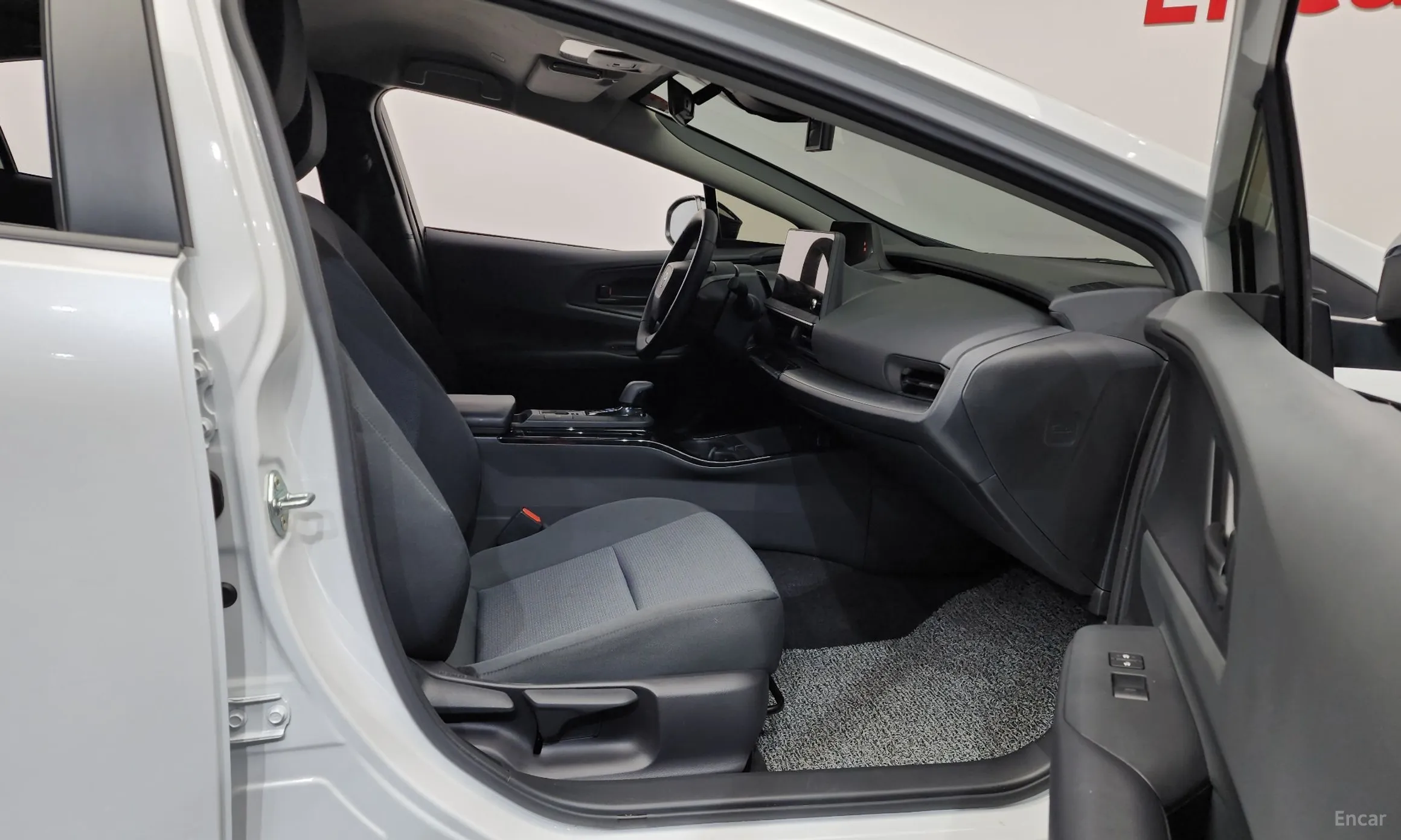 Toyota Prius 5th Generation превью 11