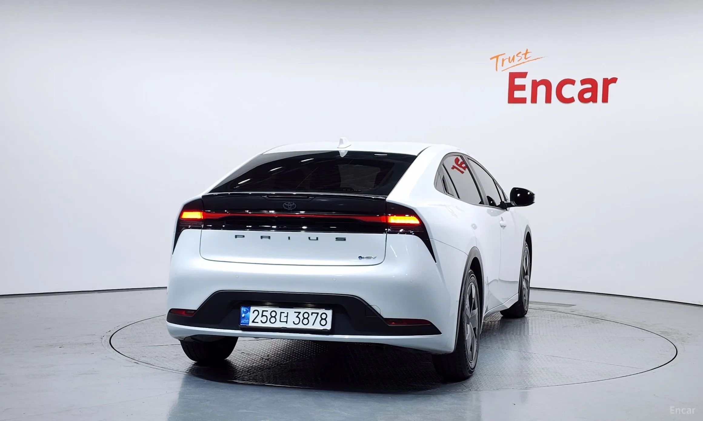 Toyota Prius 5th Generation превью 4