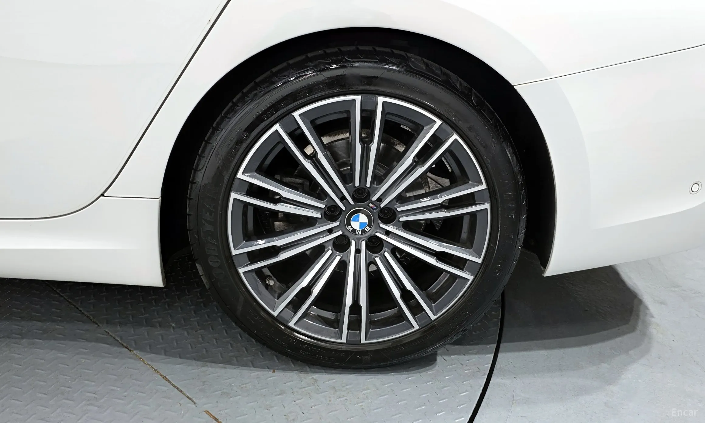 BMW 3 Series (G20) превью 5