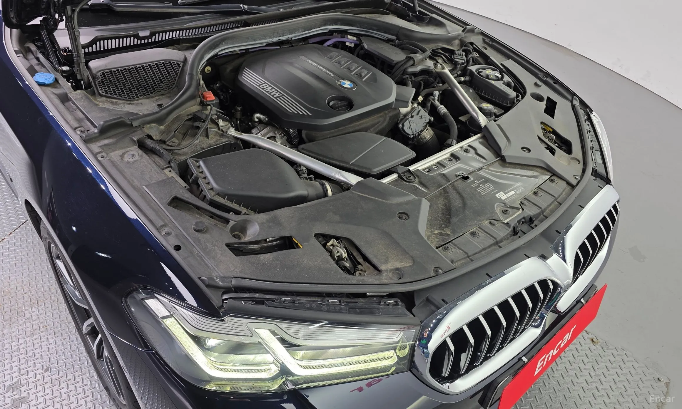 BMW 5 Series (G30) превью 6
