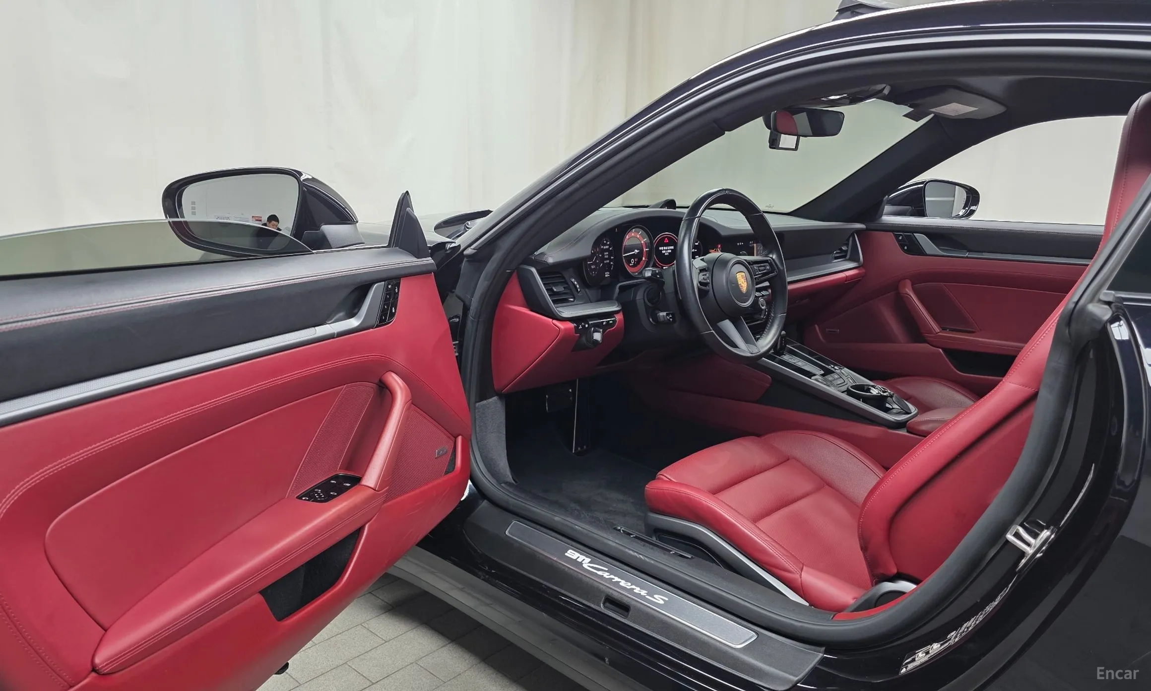 Porsche 911 (992) превью 10