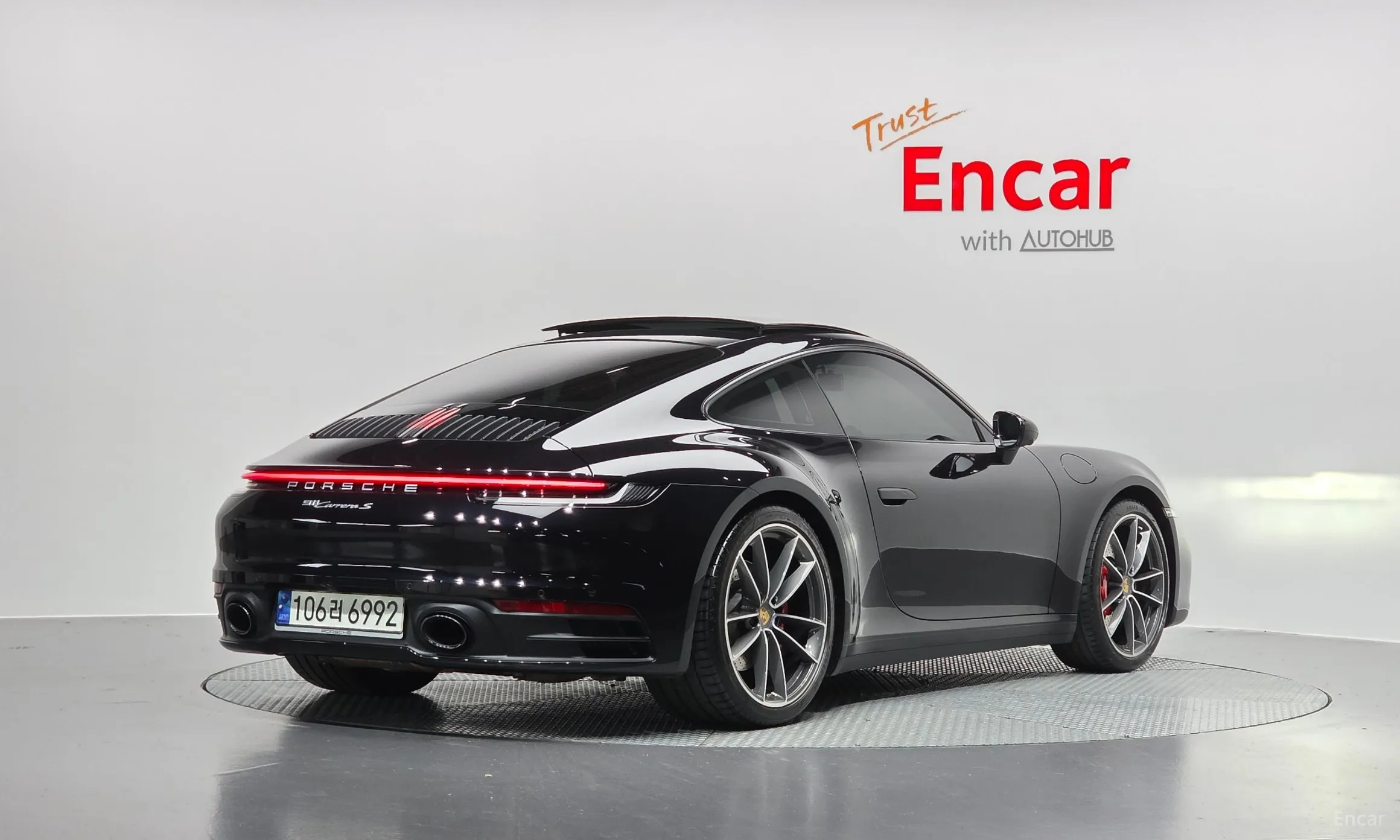 Porsche 911 (992) превью 2