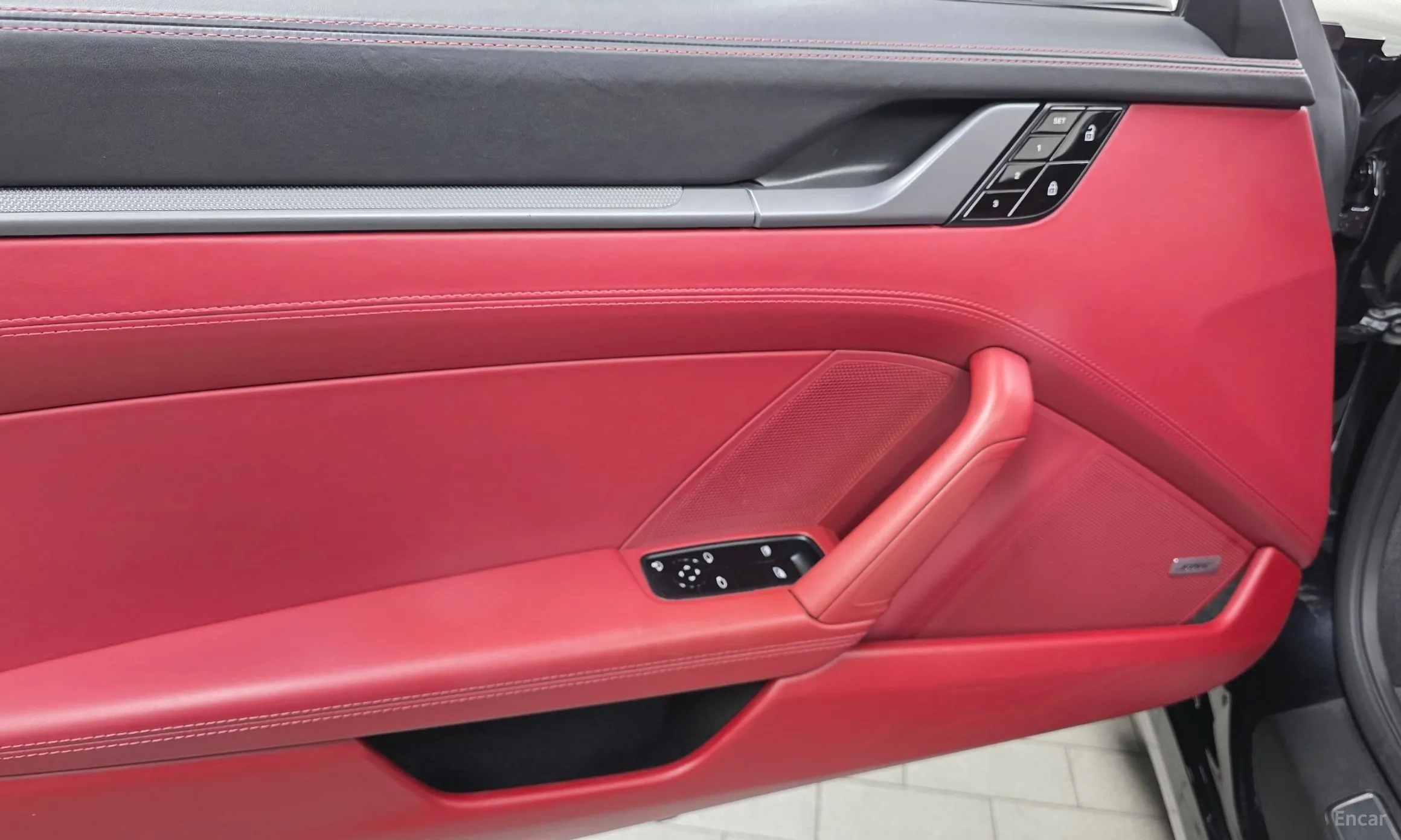 Porsche 911 (992) превью 17