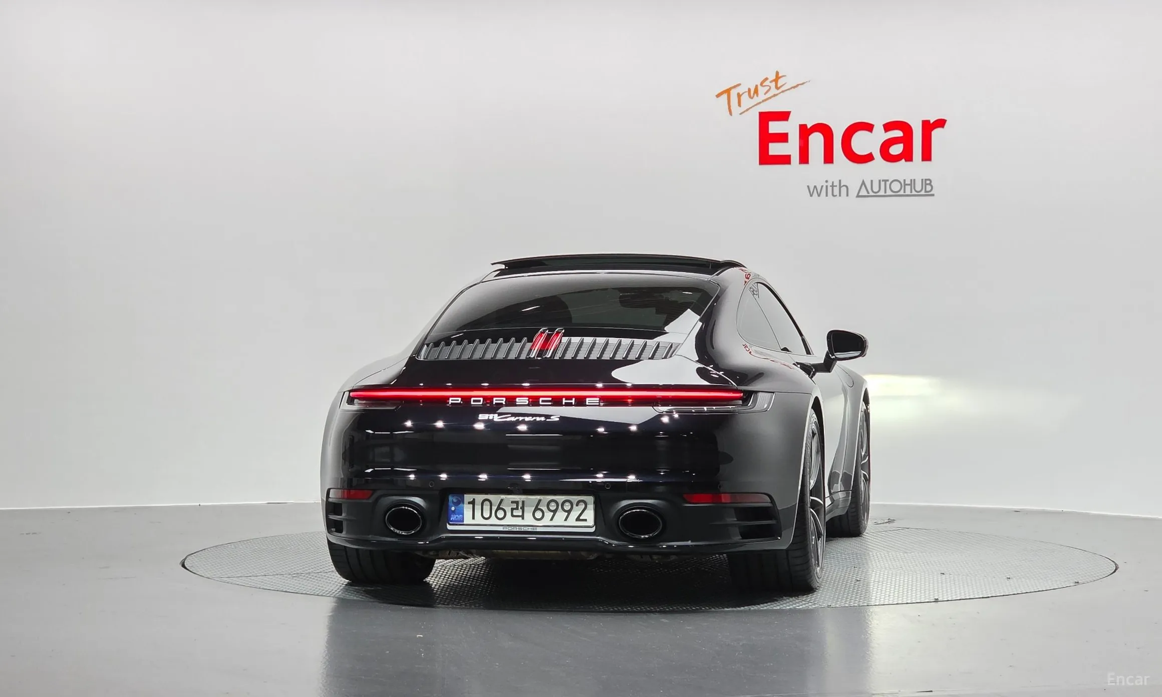 Porsche 911 (992) превью 4
