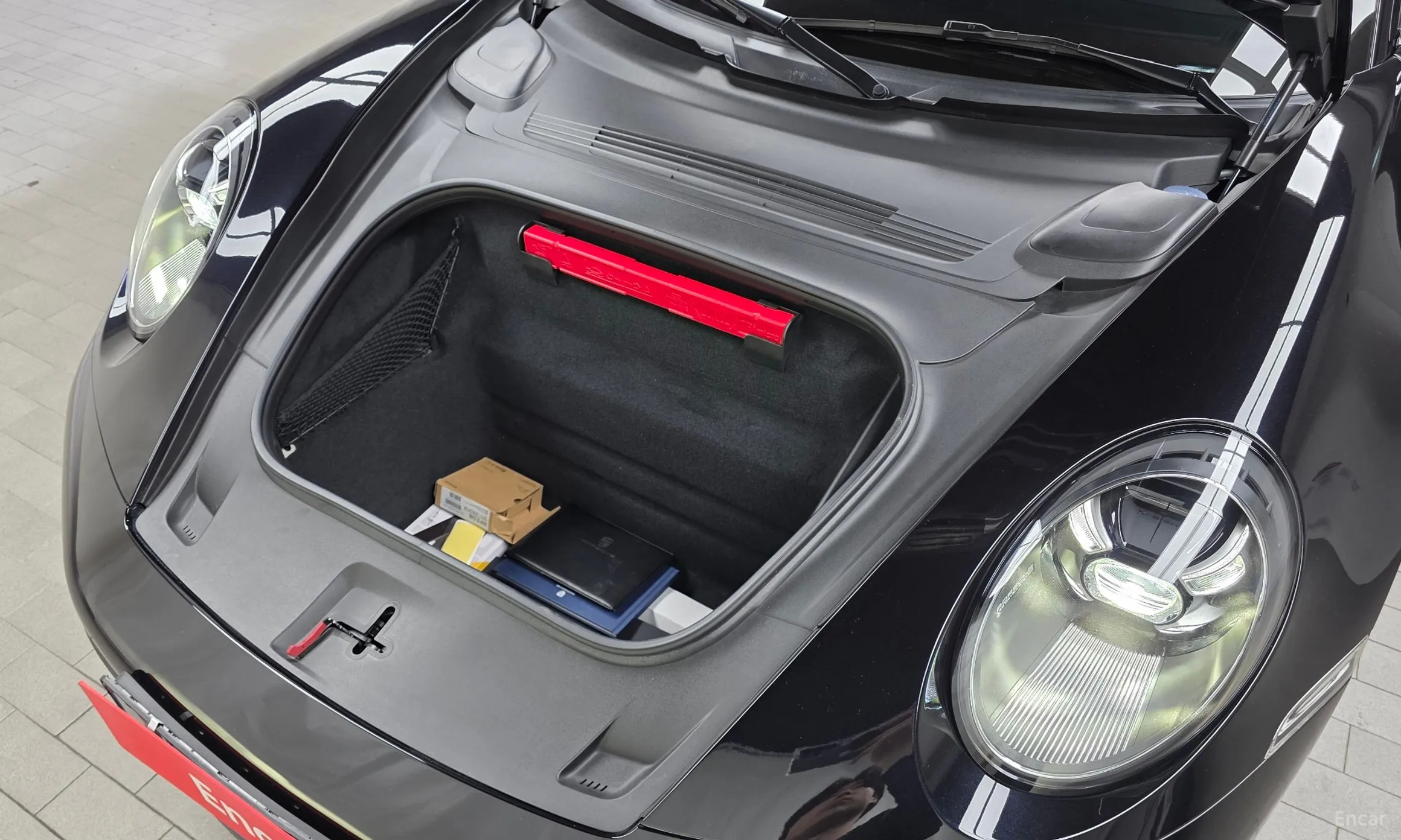 Porsche 911 (992) превью 6