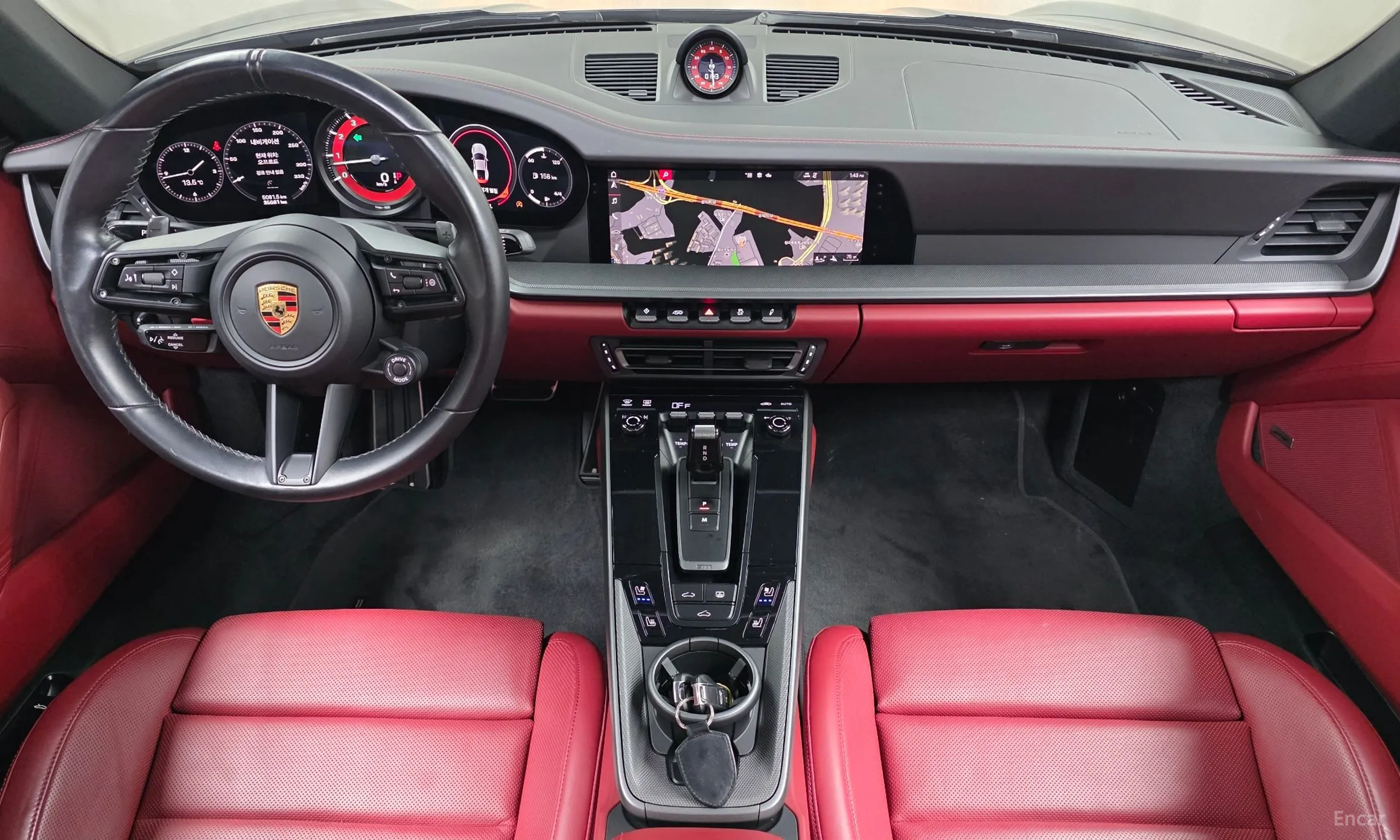 Porsche 911 (992) превью 7