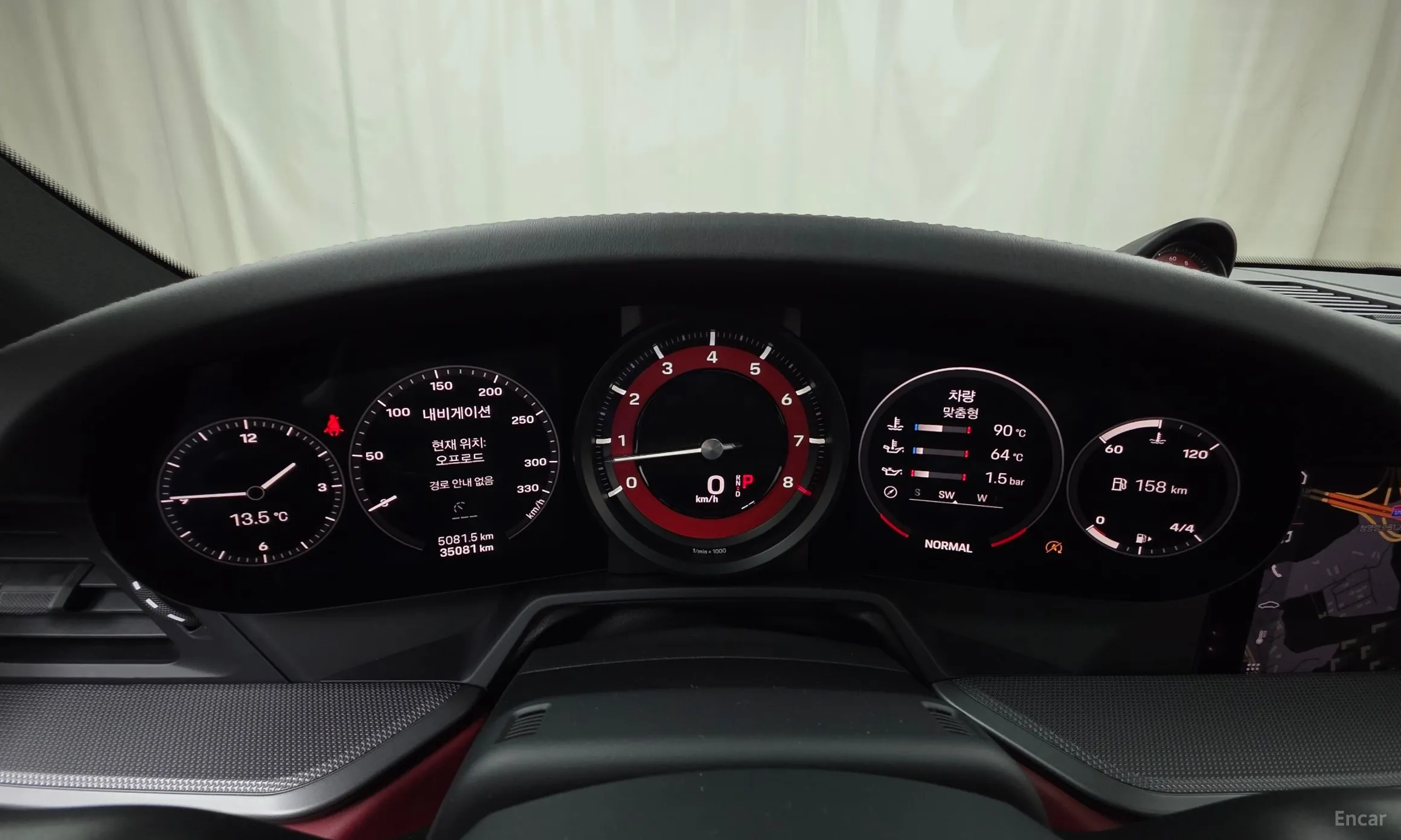 Porsche 911 (992) превью 8