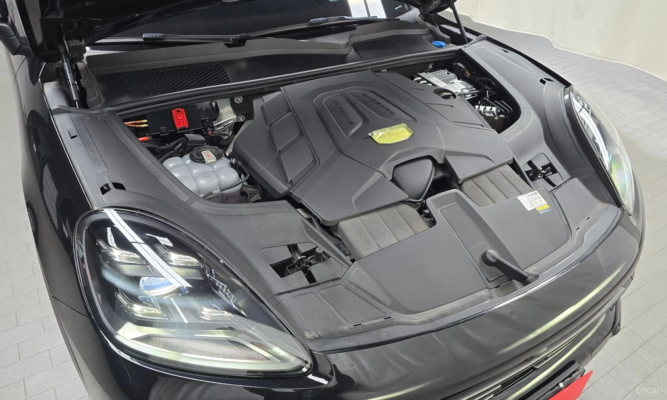 Porsche Cayenne (PO536) превью 6