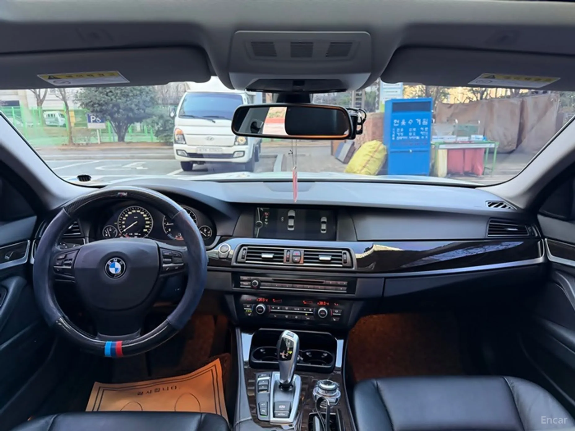 BMW 5 Series (F10) превью 7