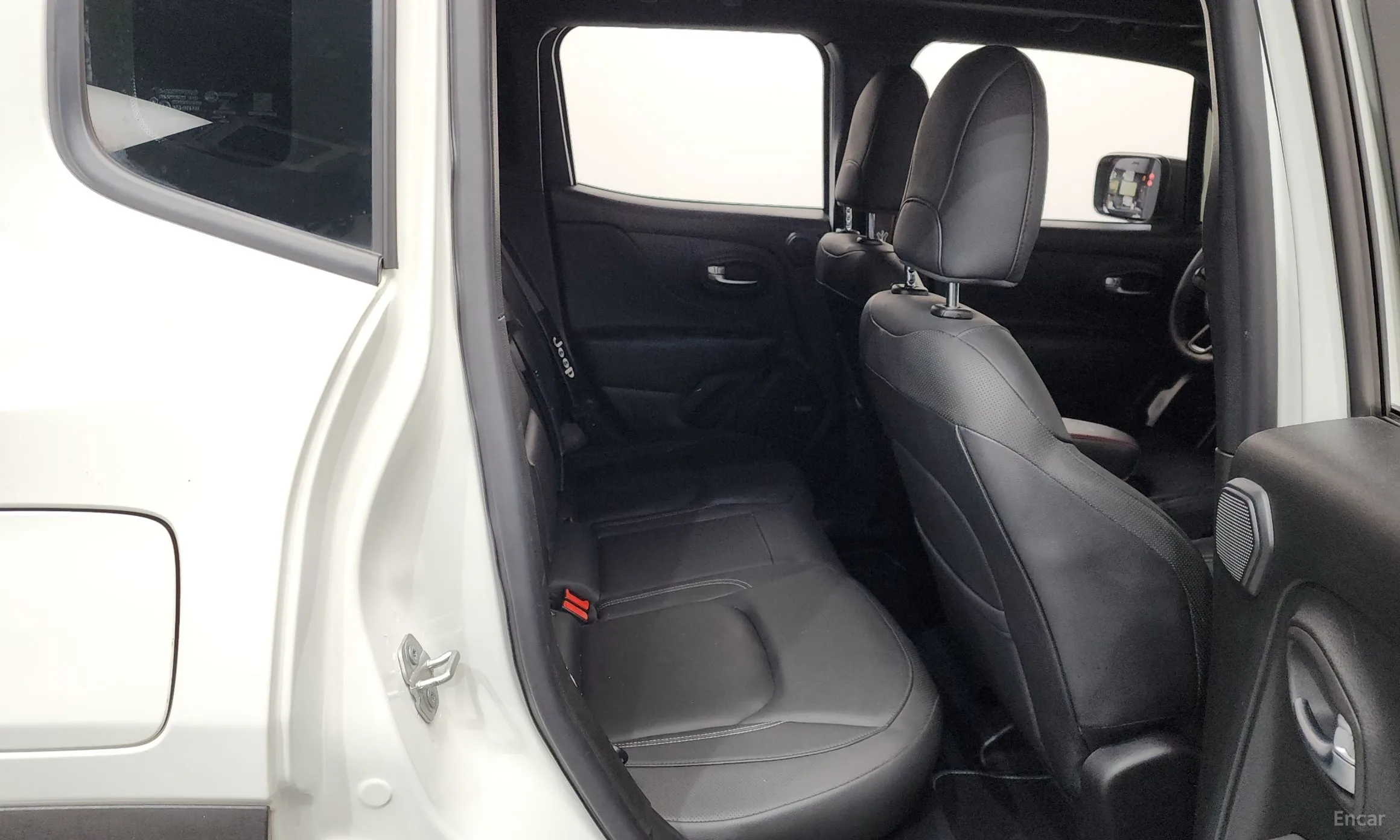 Jeep Renegade превью 12