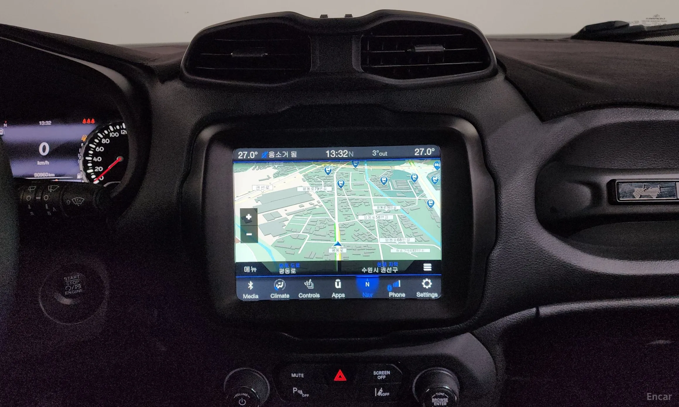 Jeep Renegade превью 14