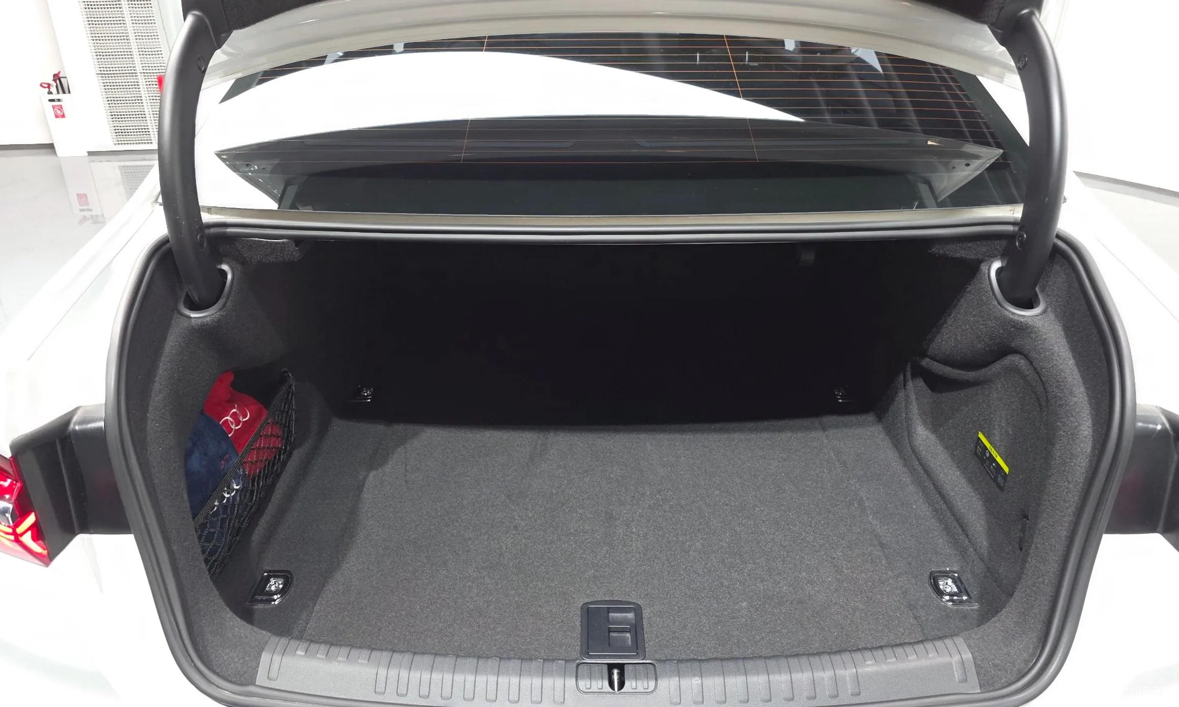 Audi A6 (C8) превью 20