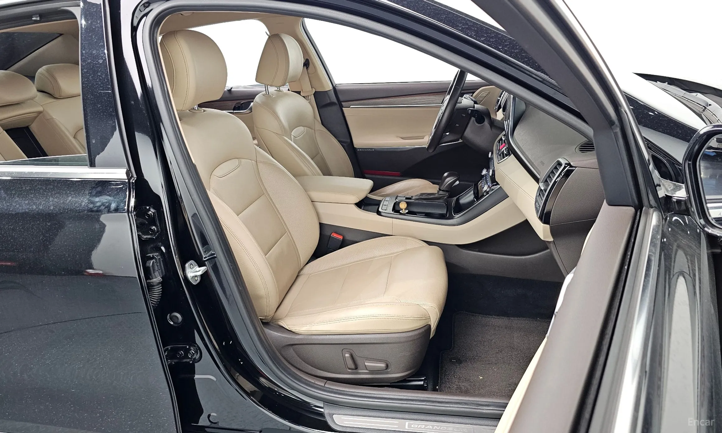 Hyundai Grandeur IG превью 10