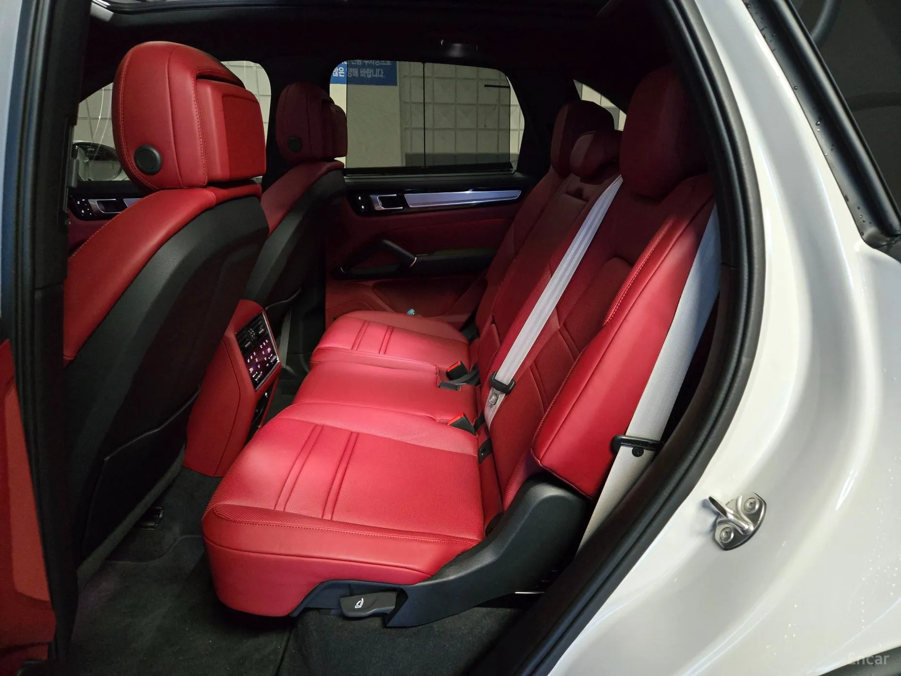 Porsche Cayenne (PO536) превью 8