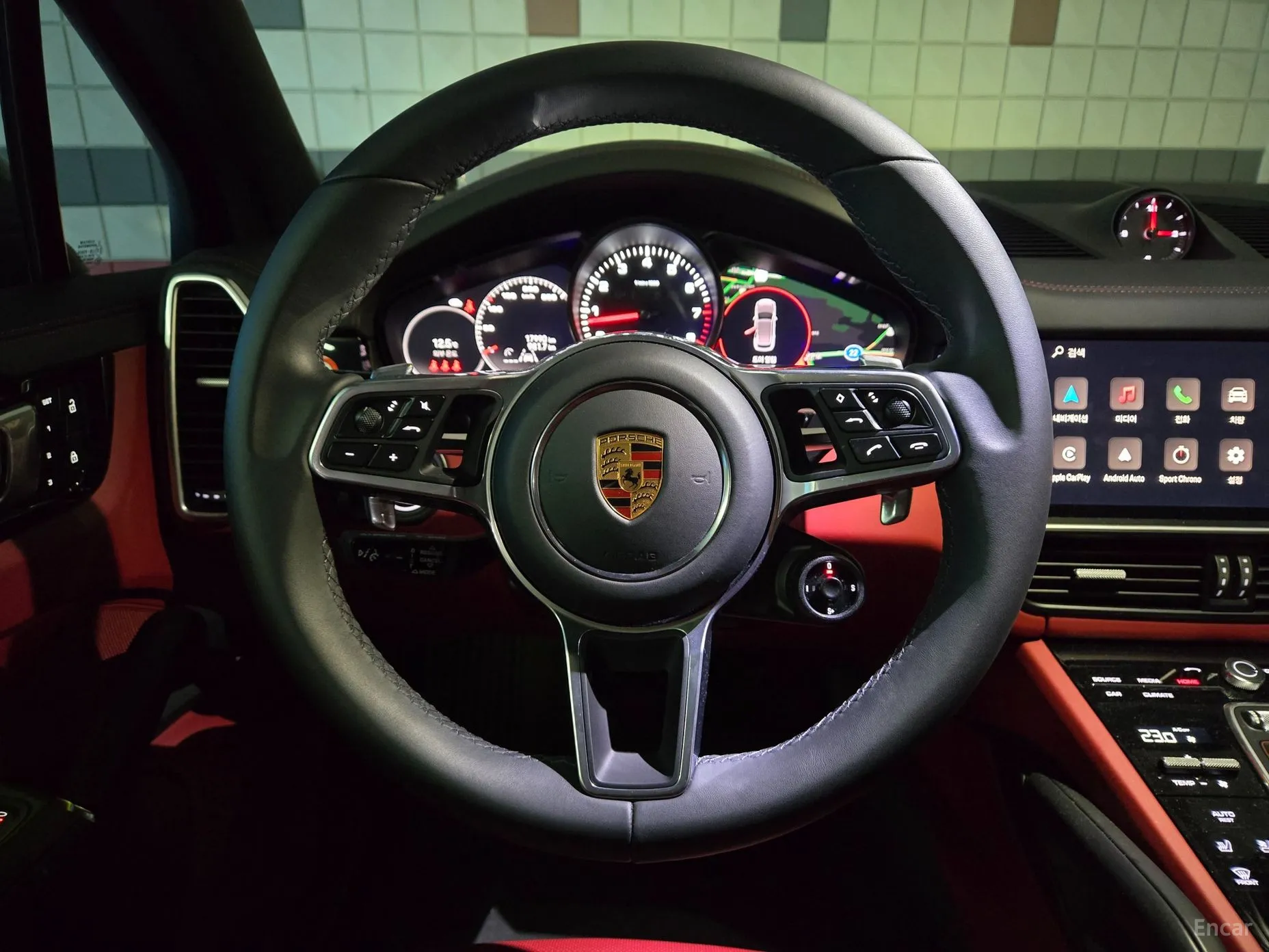 Porsche Cayenne (PO536) превью 9
