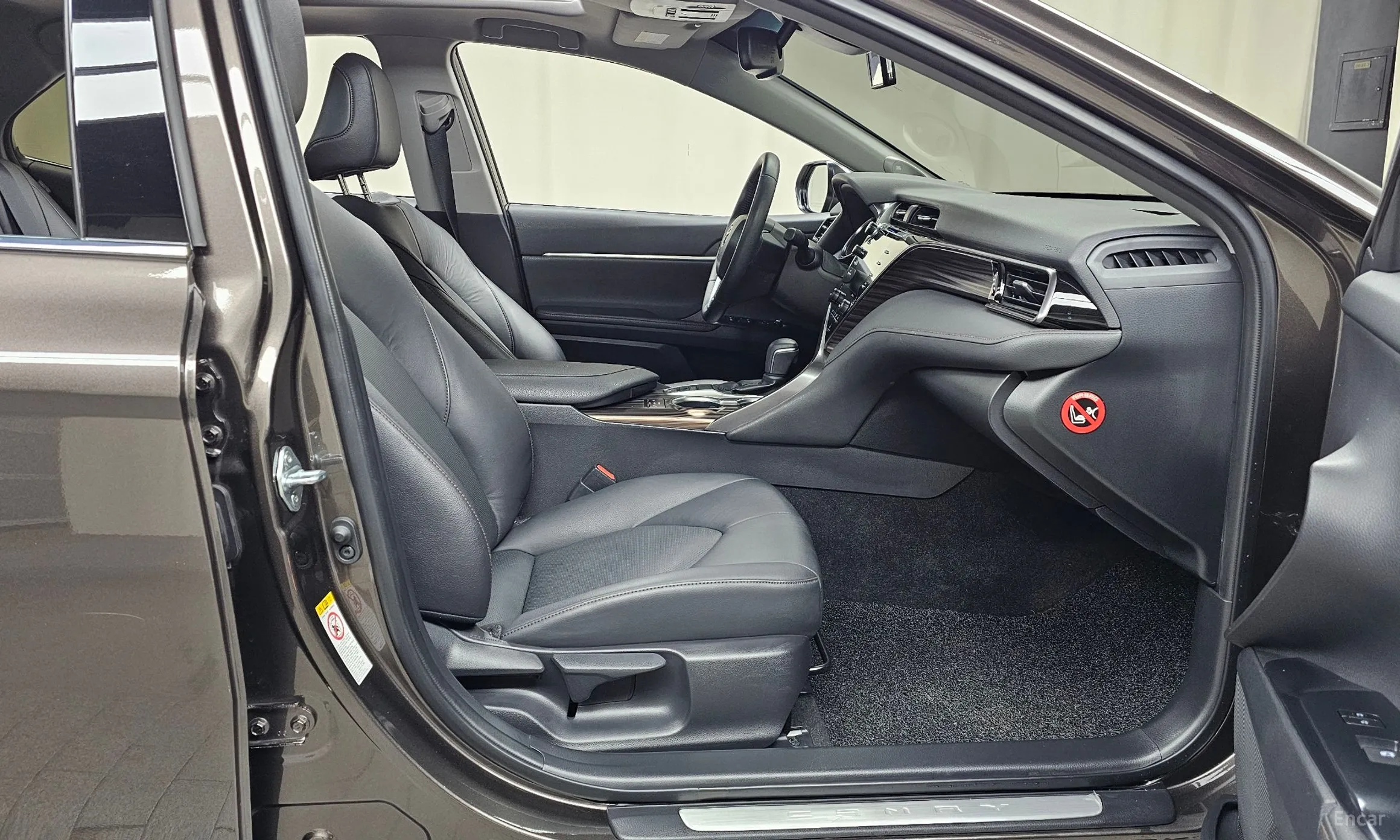 Toyota Camry (XV70) превью 11