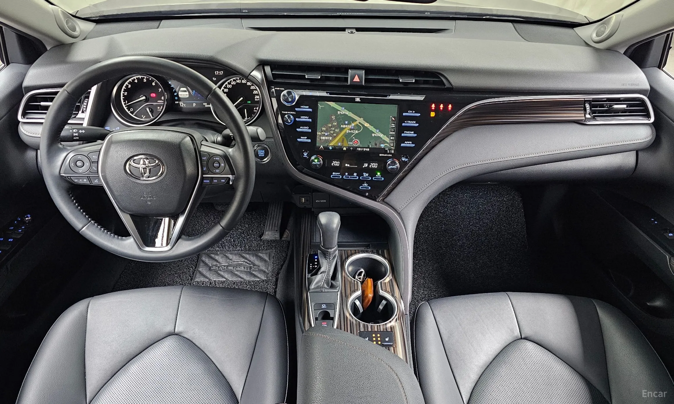 Toyota Camry (XV70) превью 7